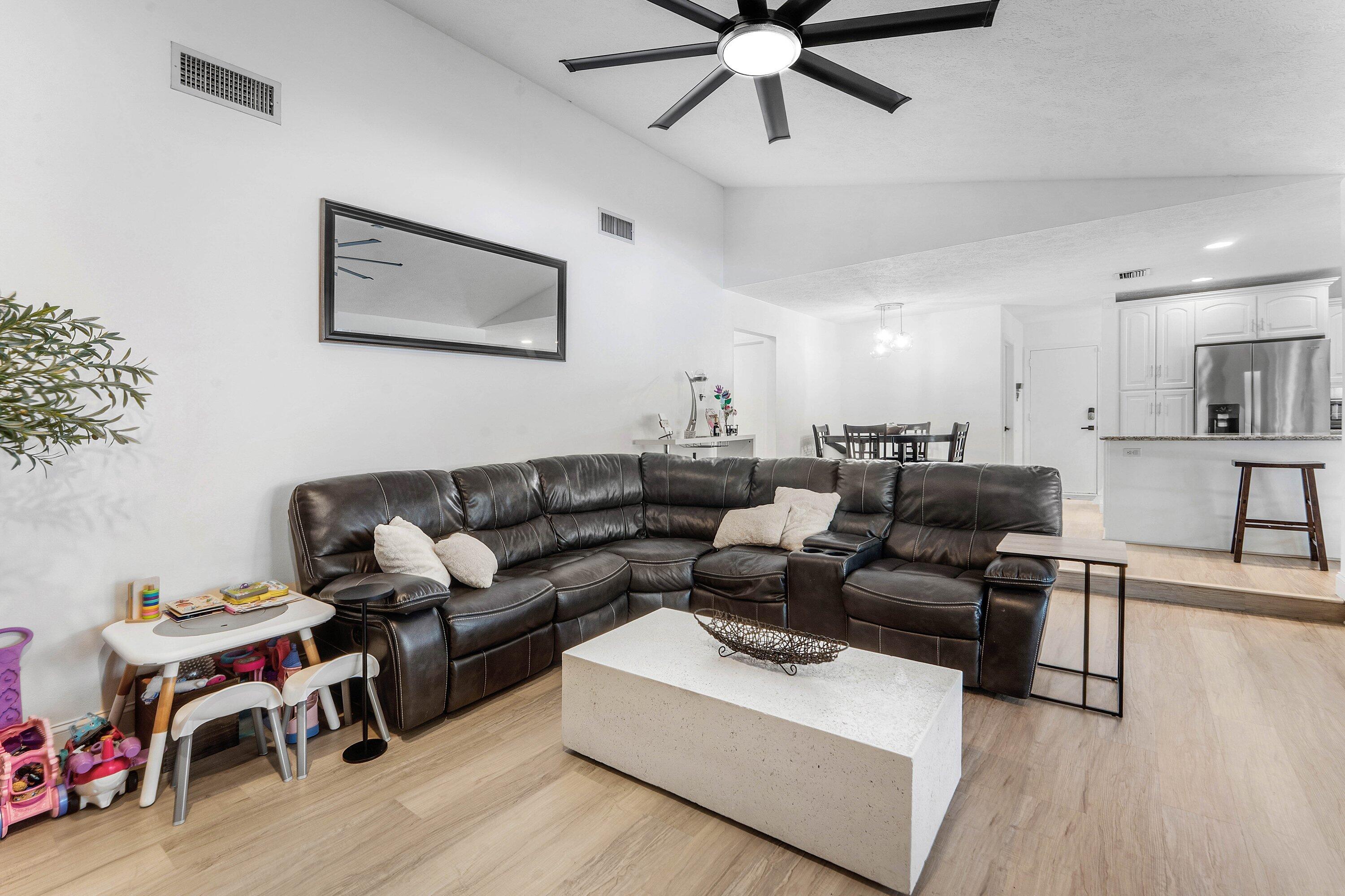 18329 LOXAHATCHEE RIVER Road