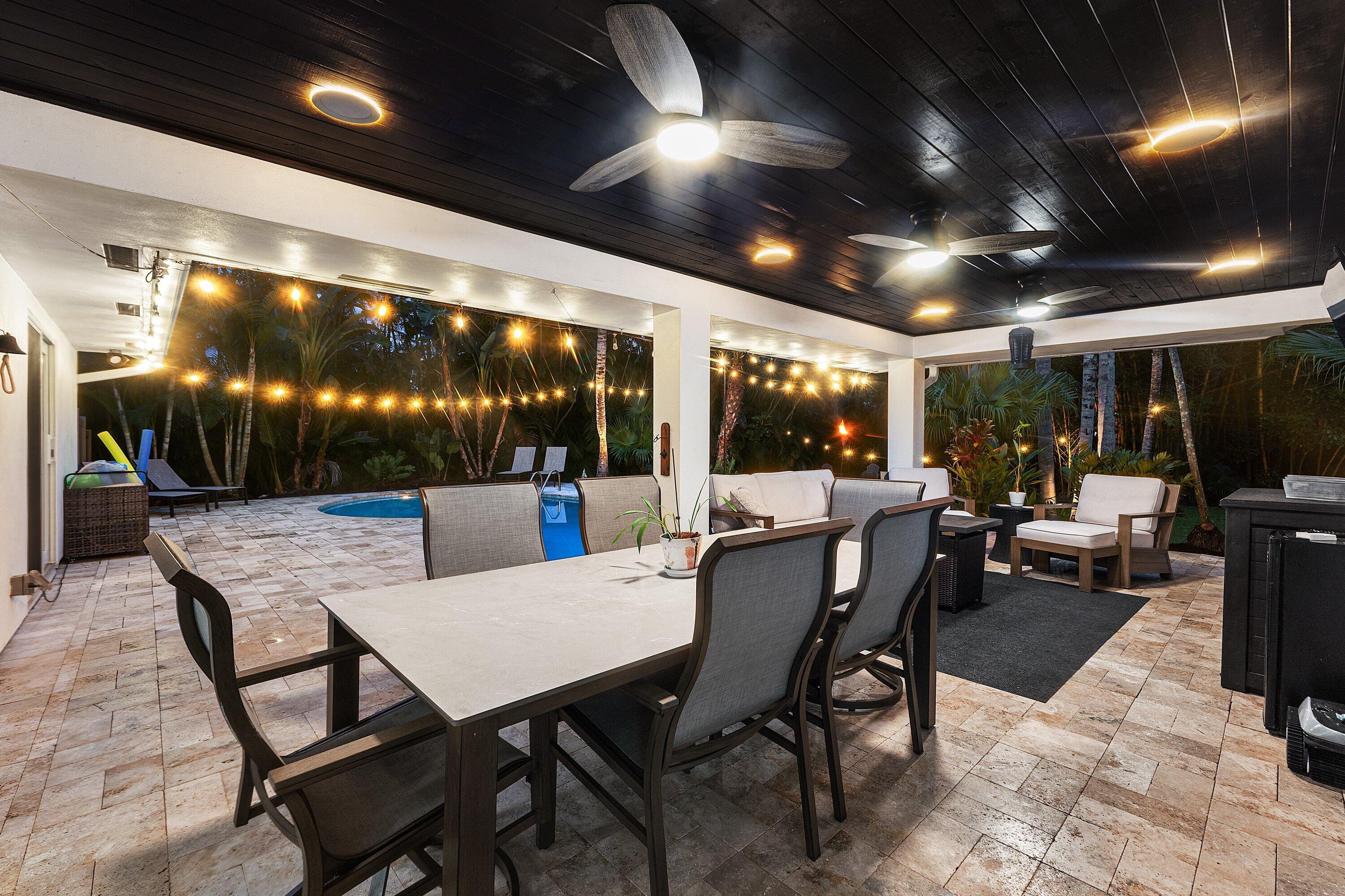 18329 LOXAHATCHEE RIVER Road