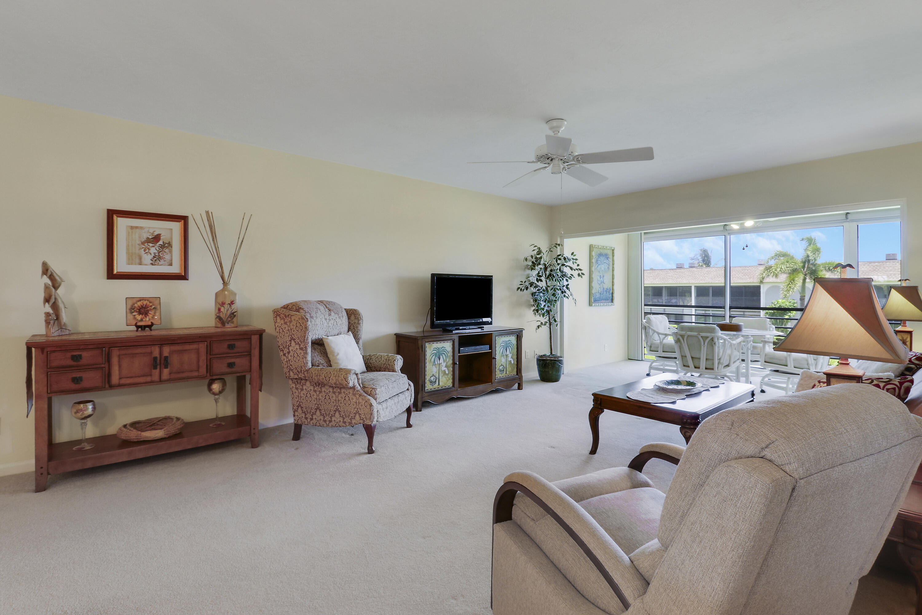 755 Saturn Street I206