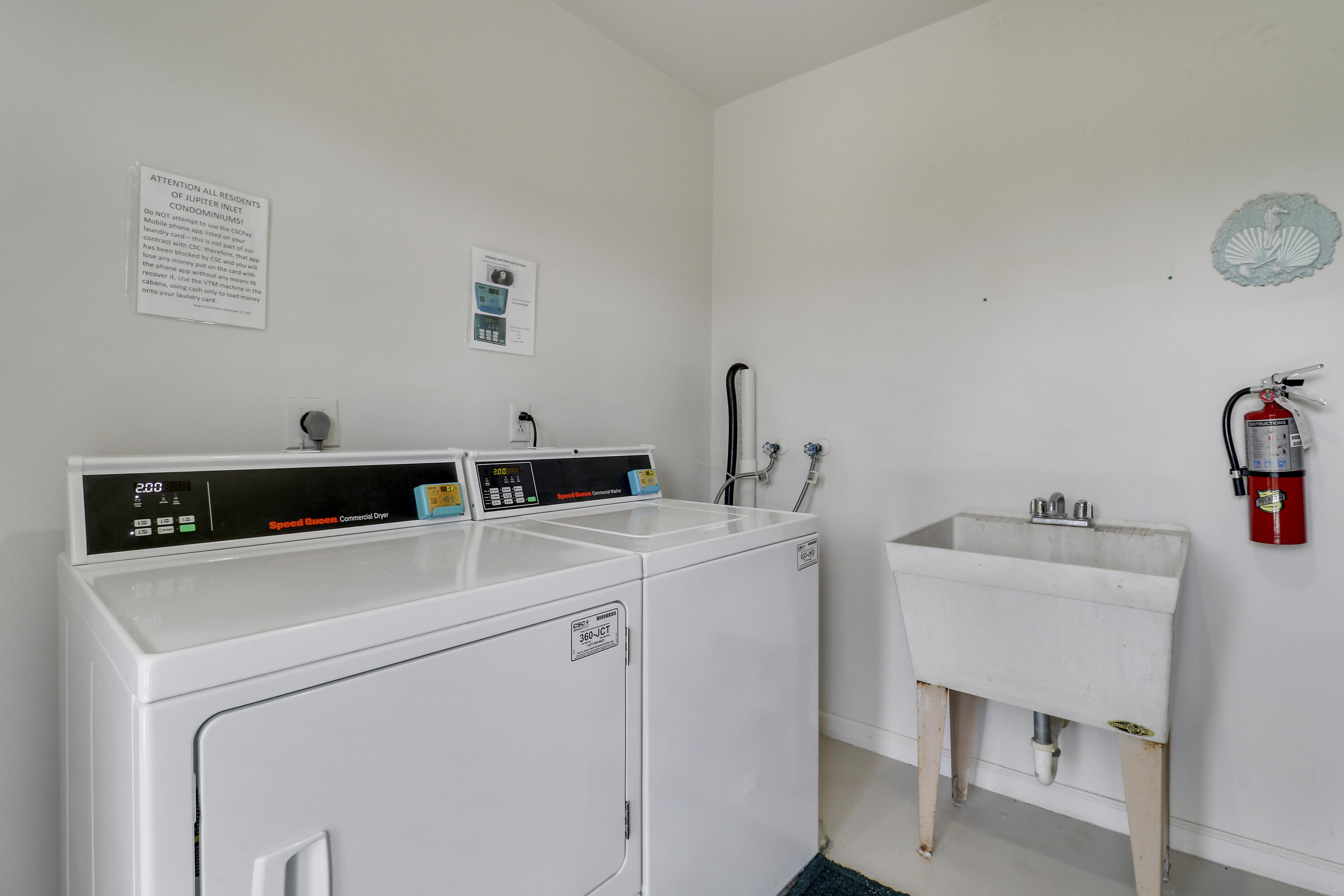 755 Saturn Street I206
