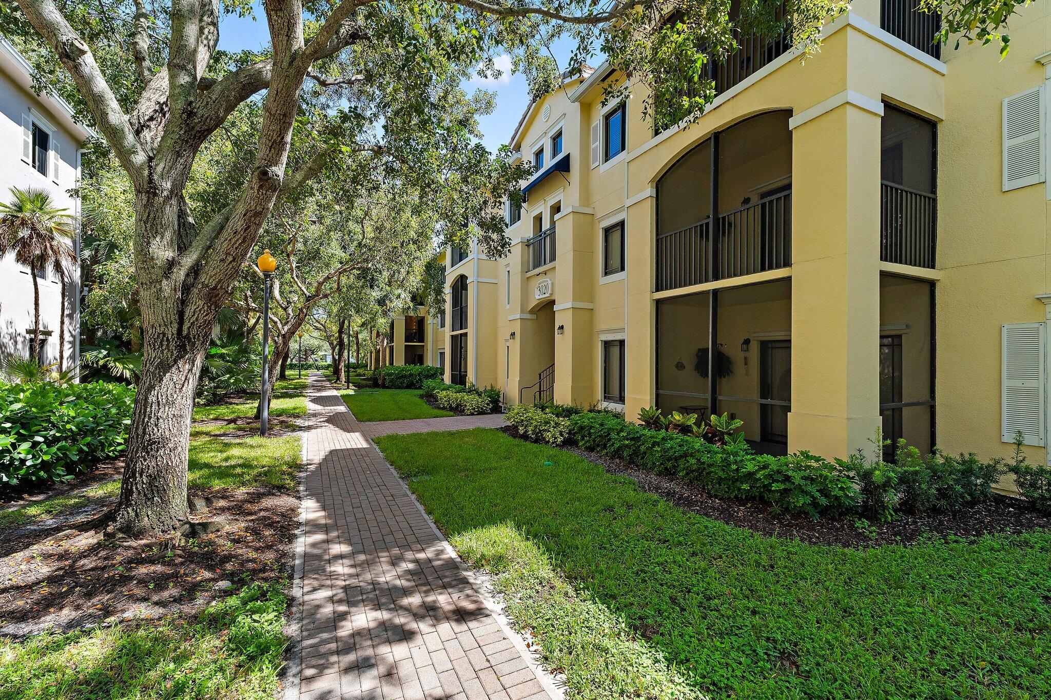 3020 ALCAZAR Place 106