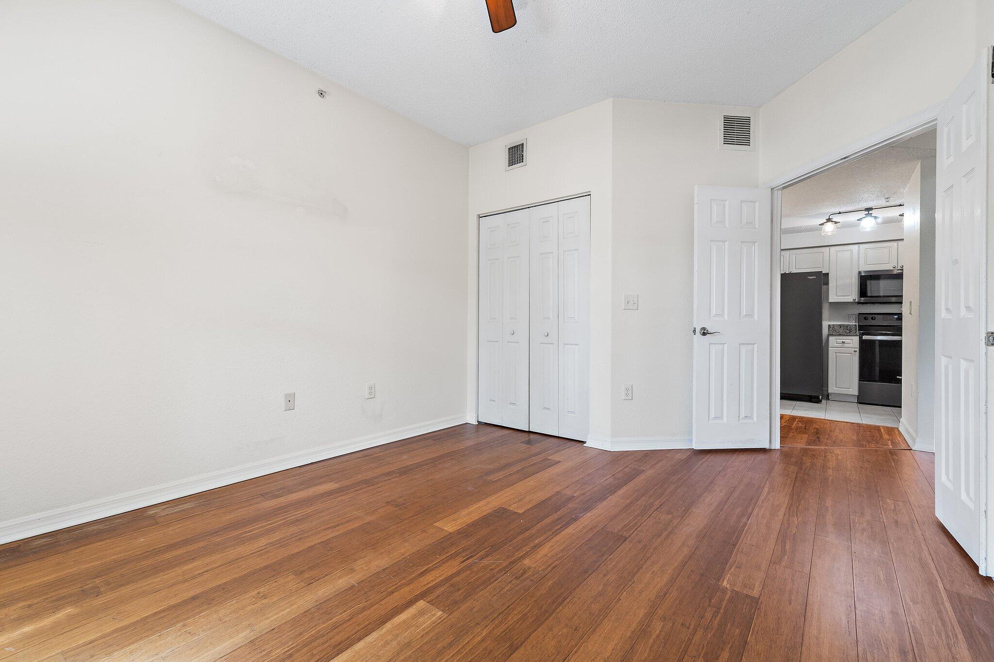 3020 ALCAZAR Place 106