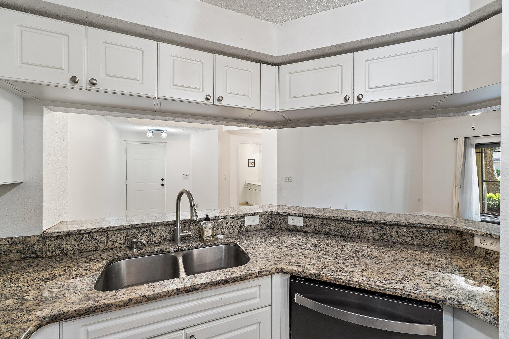 3020 ALCAZAR Place 106
