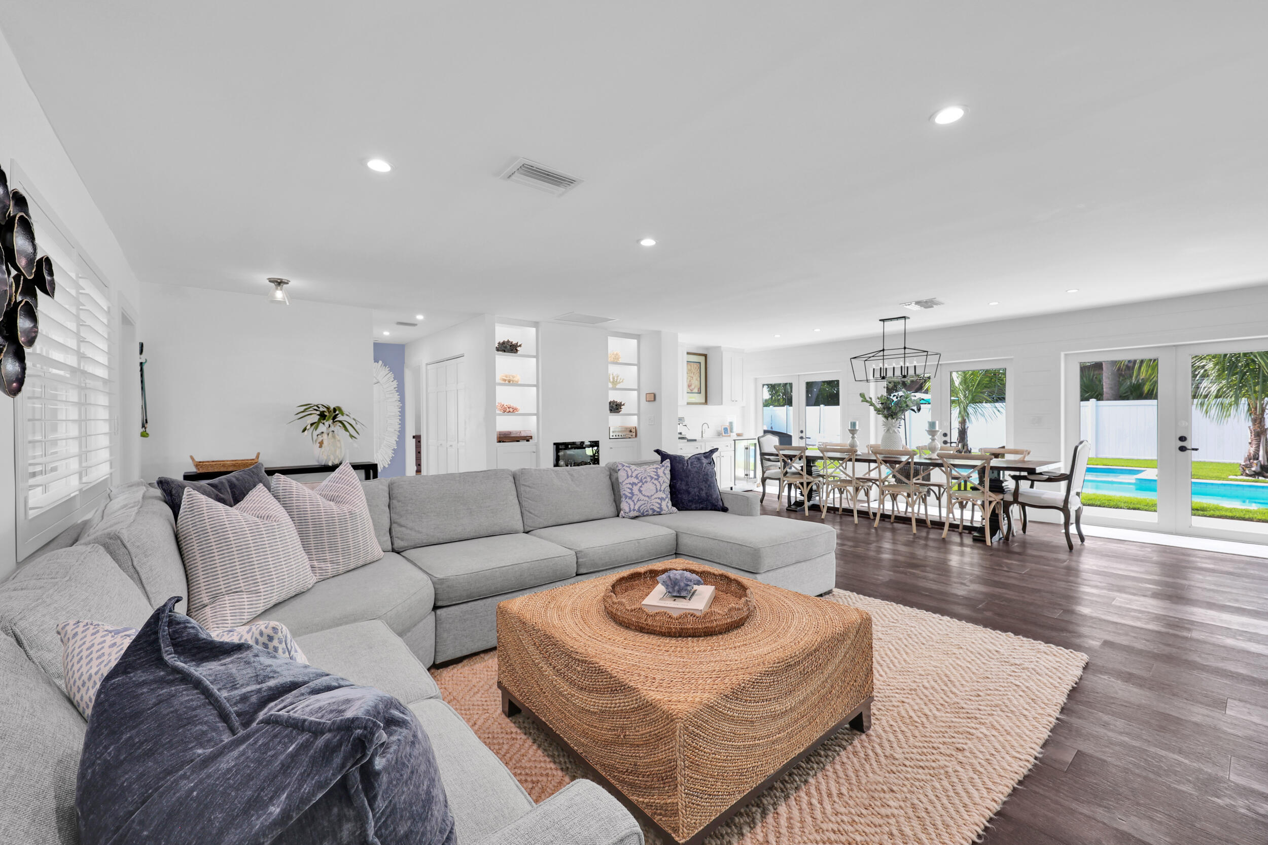 8 WINDSOR Road W