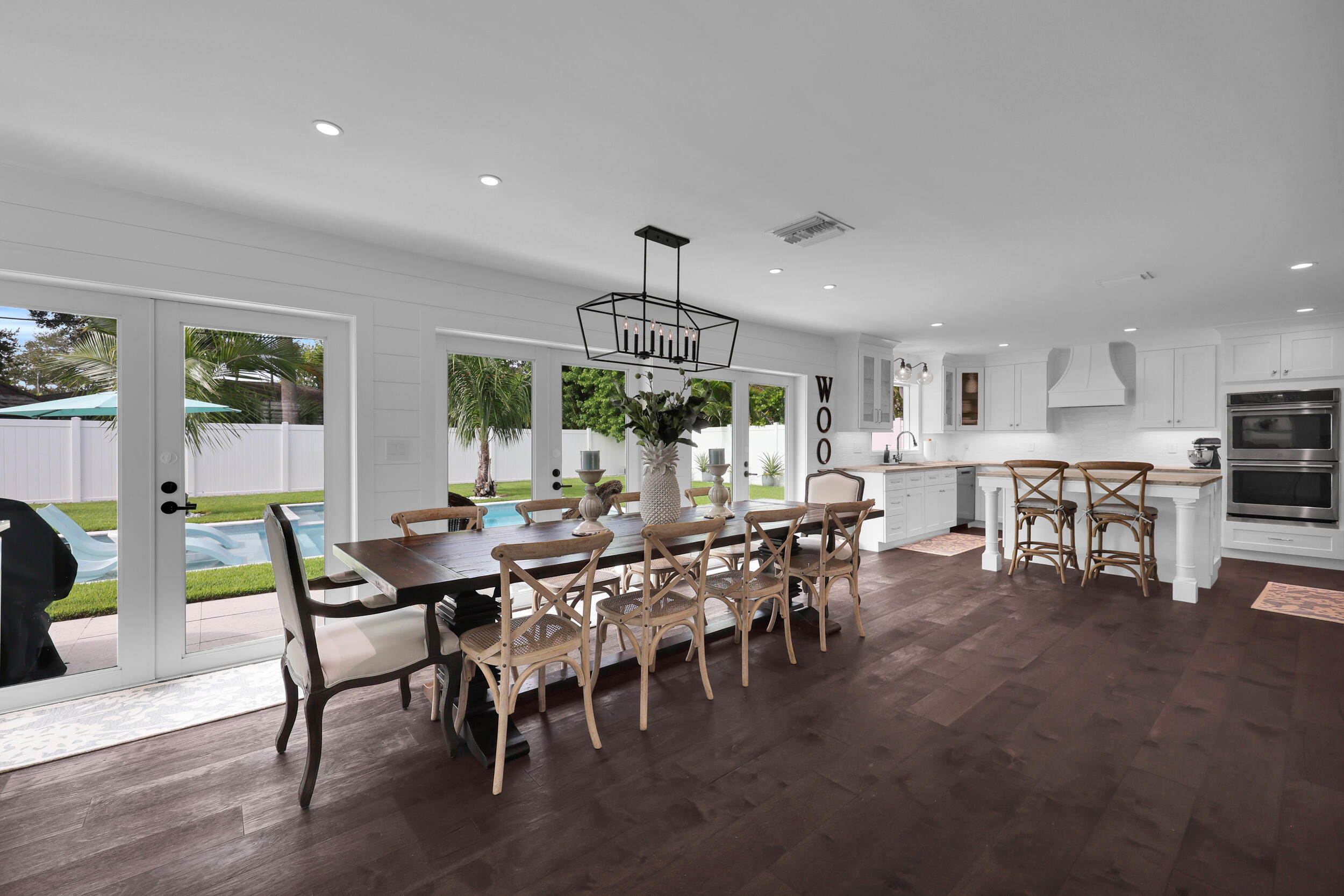 8 WINDSOR Road W