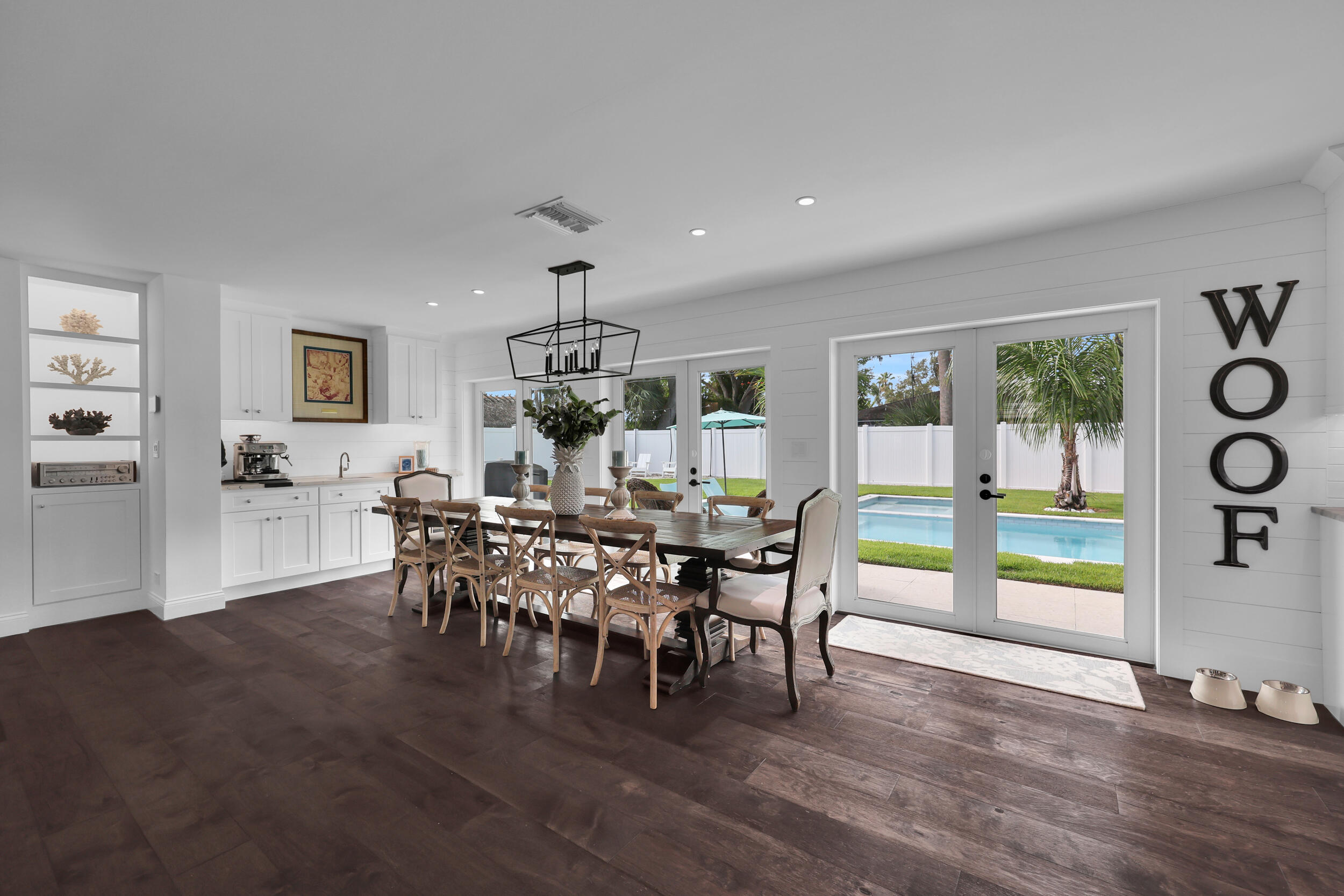 8 WINDSOR Road W
