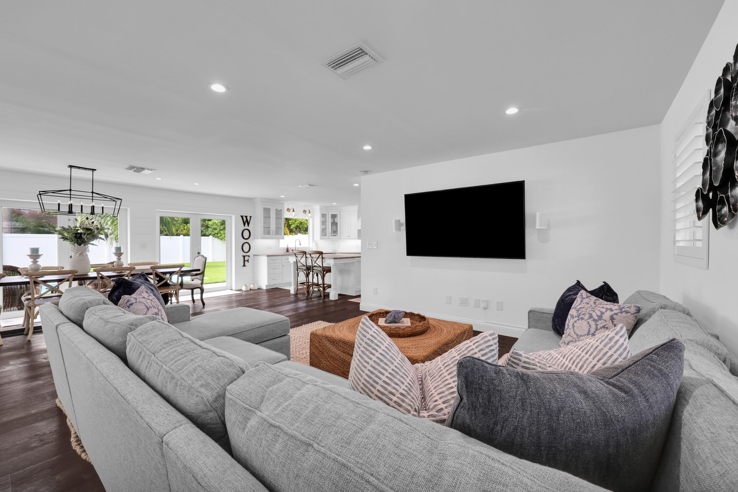 8 WINDSOR Road W