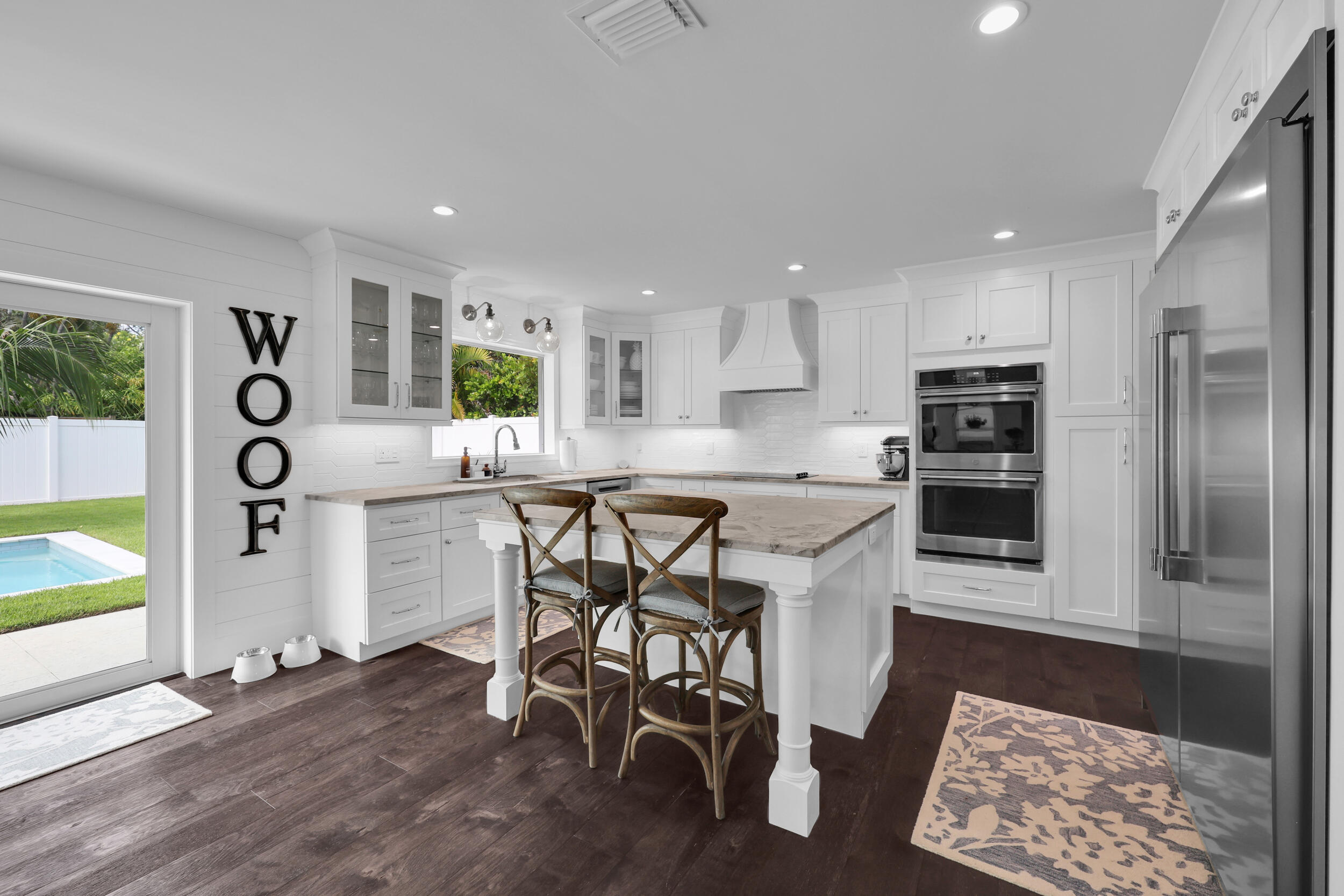8 WINDSOR Road W