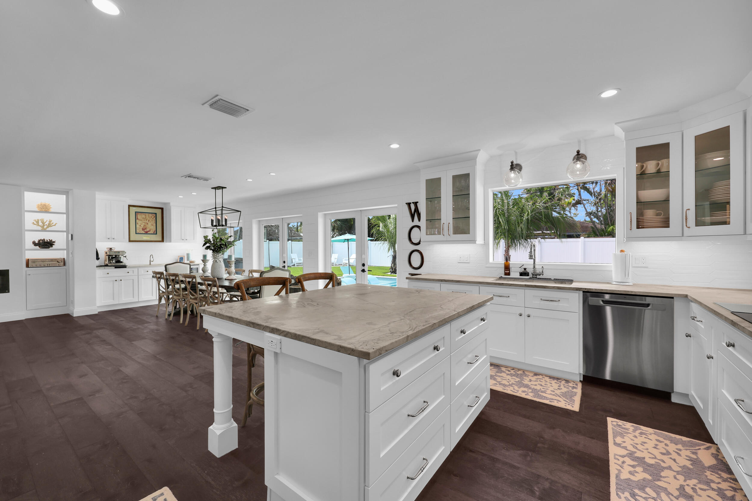 8 WINDSOR Road W