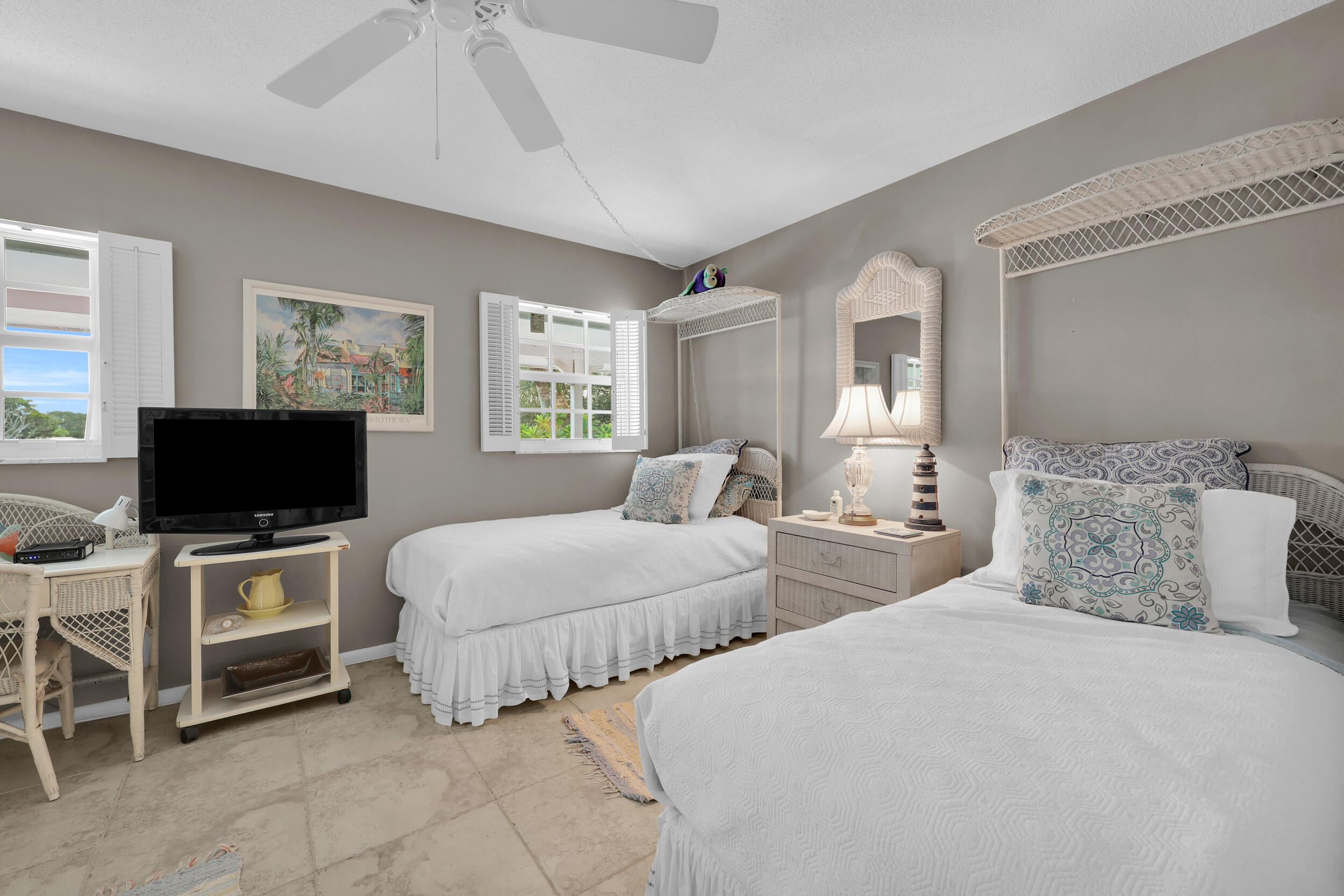 475 Tequesta Drive Unit: 16