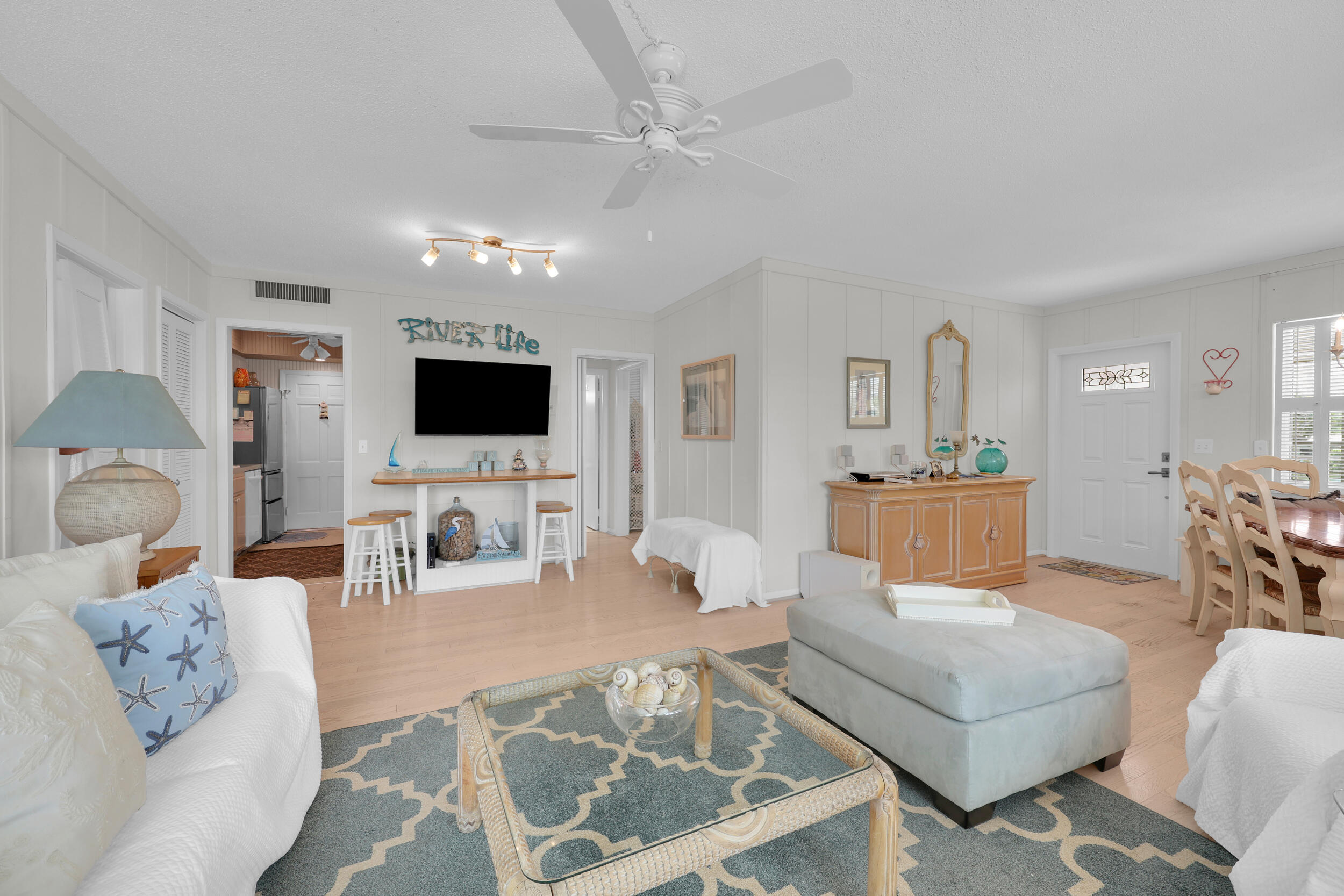 475 Tequesta Drive Unit: 16