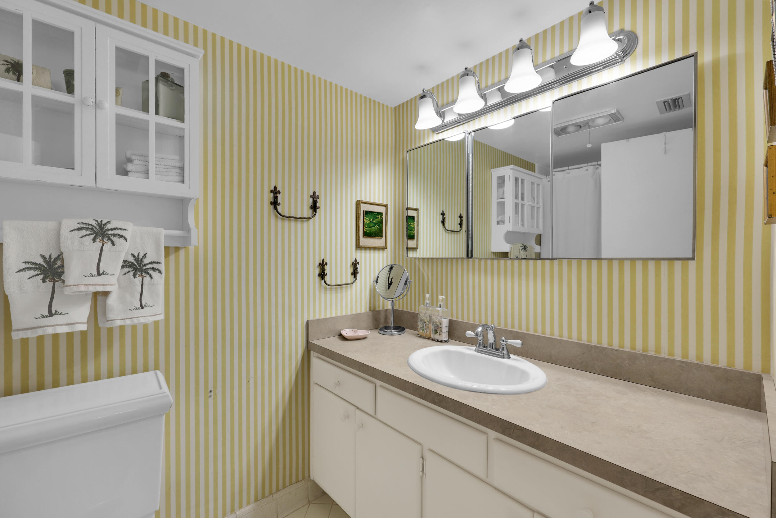 475 Tequesta Drive Unit: 16