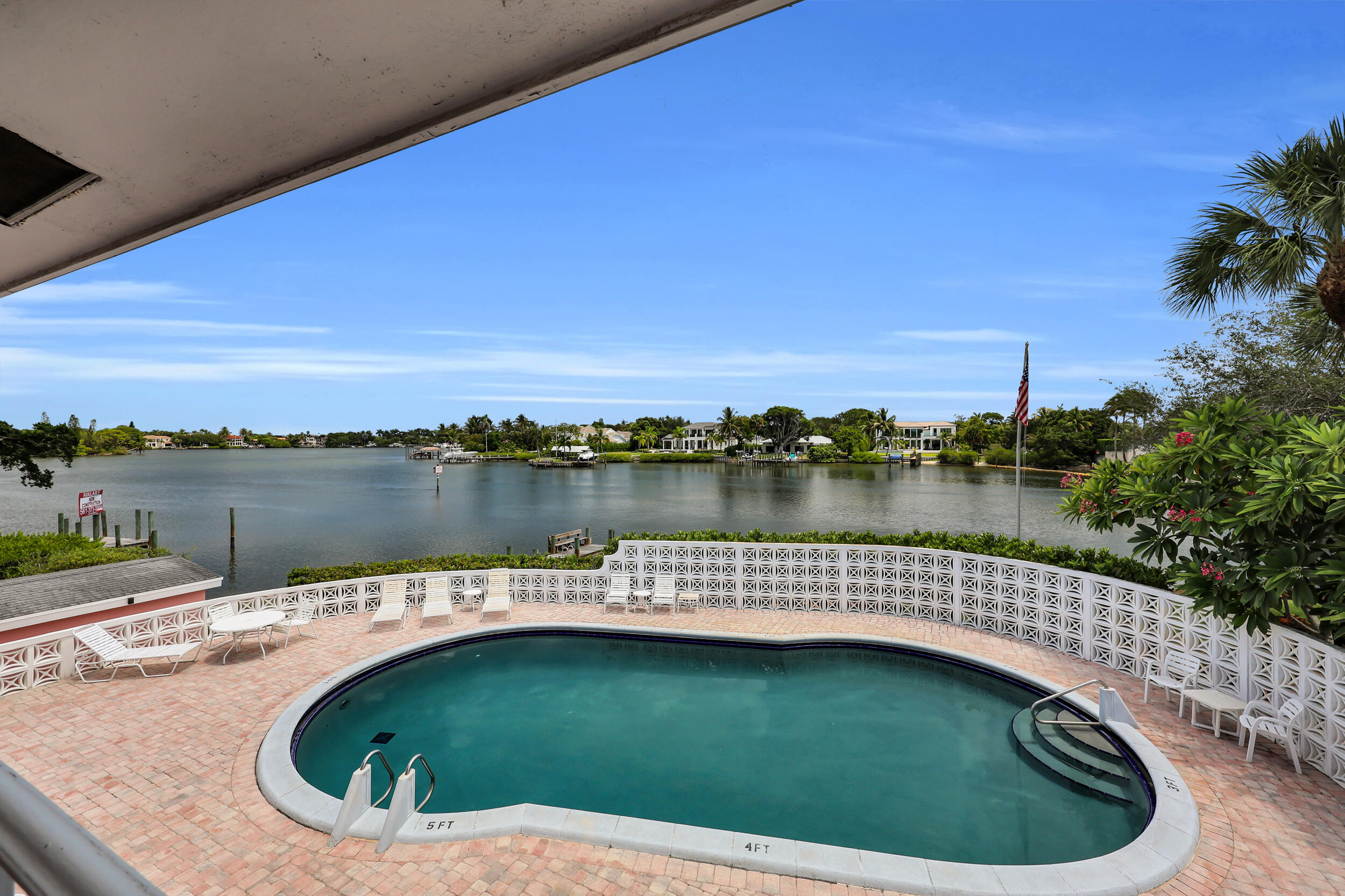 475 Tequesta Drive Unit: 16