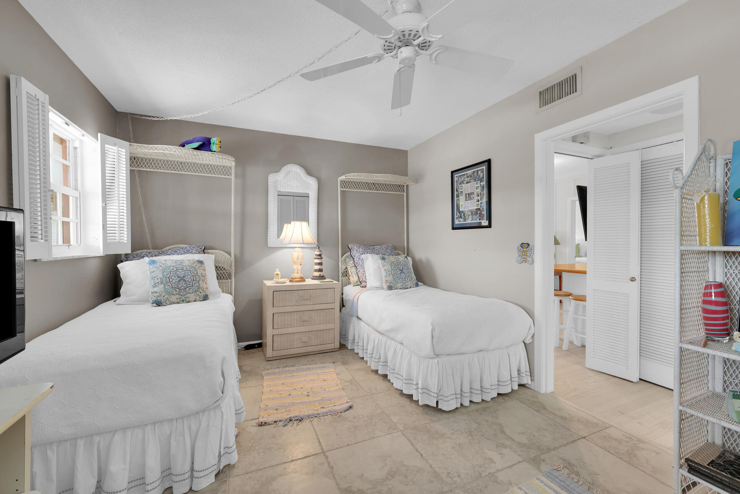 475 Tequesta Drive Unit: 16