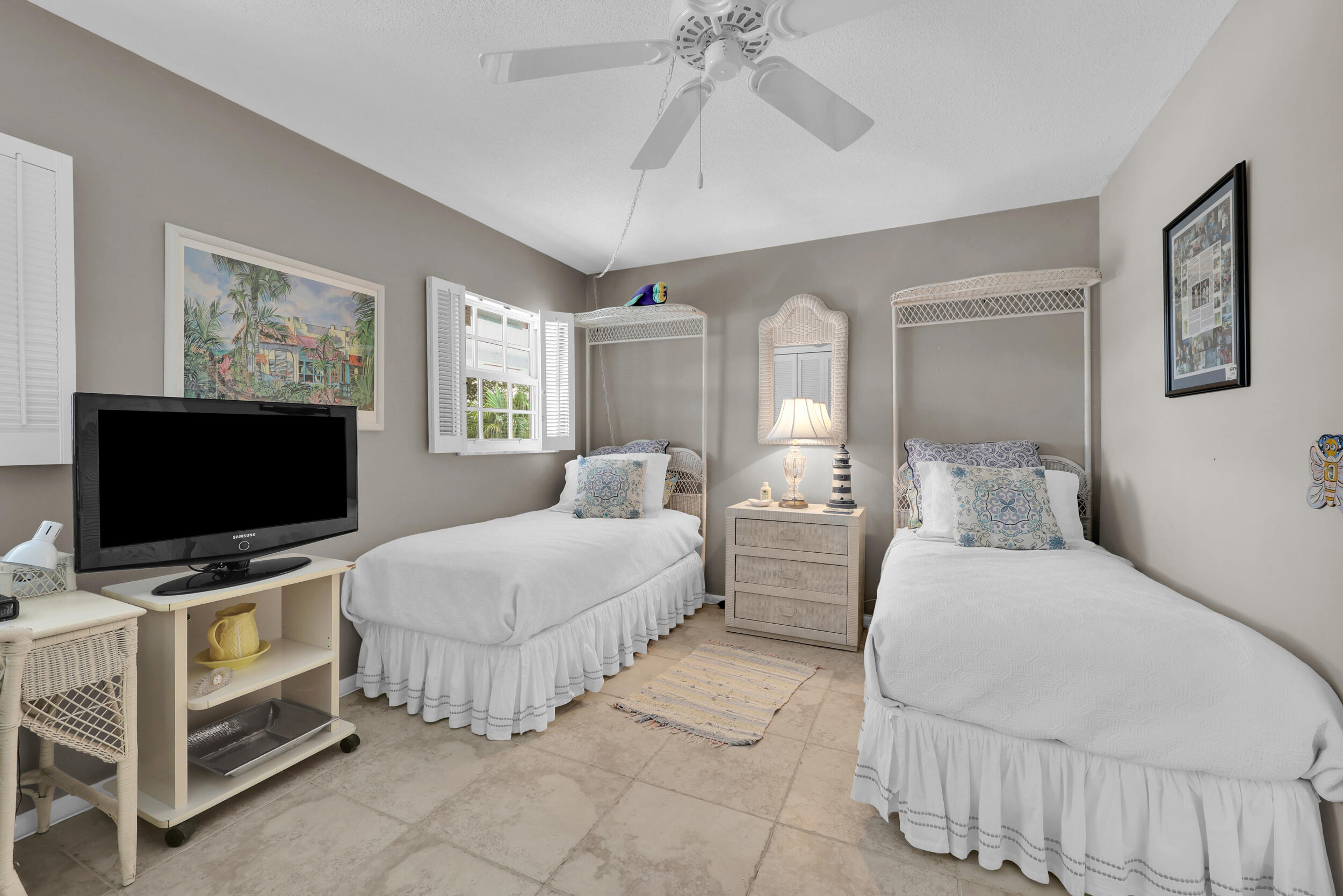 475 Tequesta Drive Unit: 16