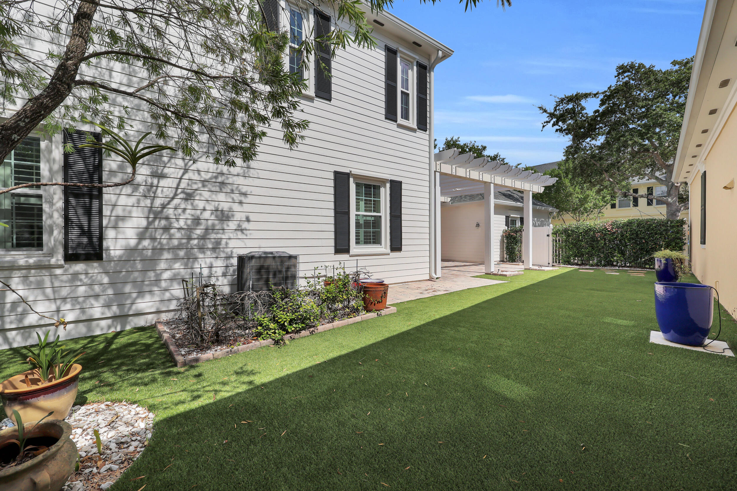 325 Sweet Bay Circle