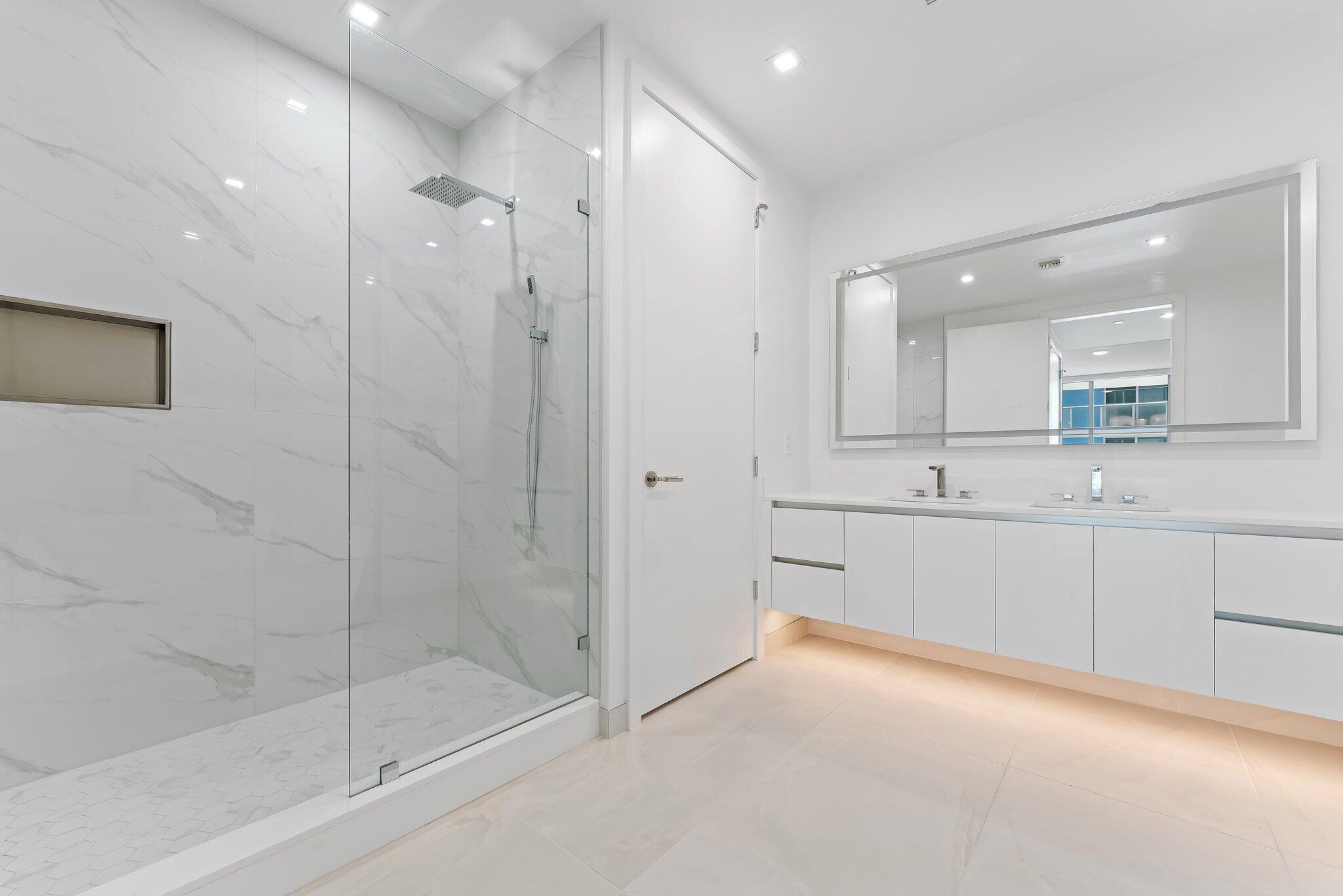 220 Lake Shore Drive 1219