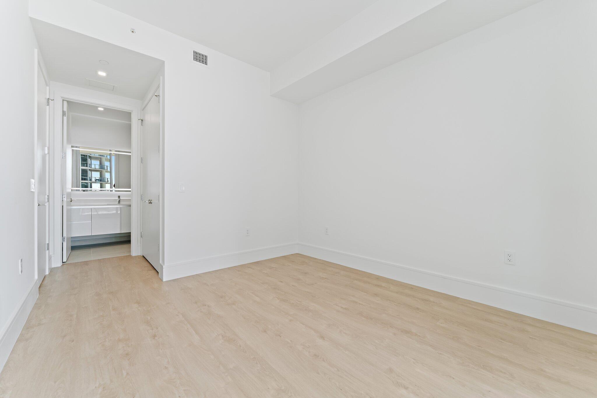 220 Lake Shore Drive 1219