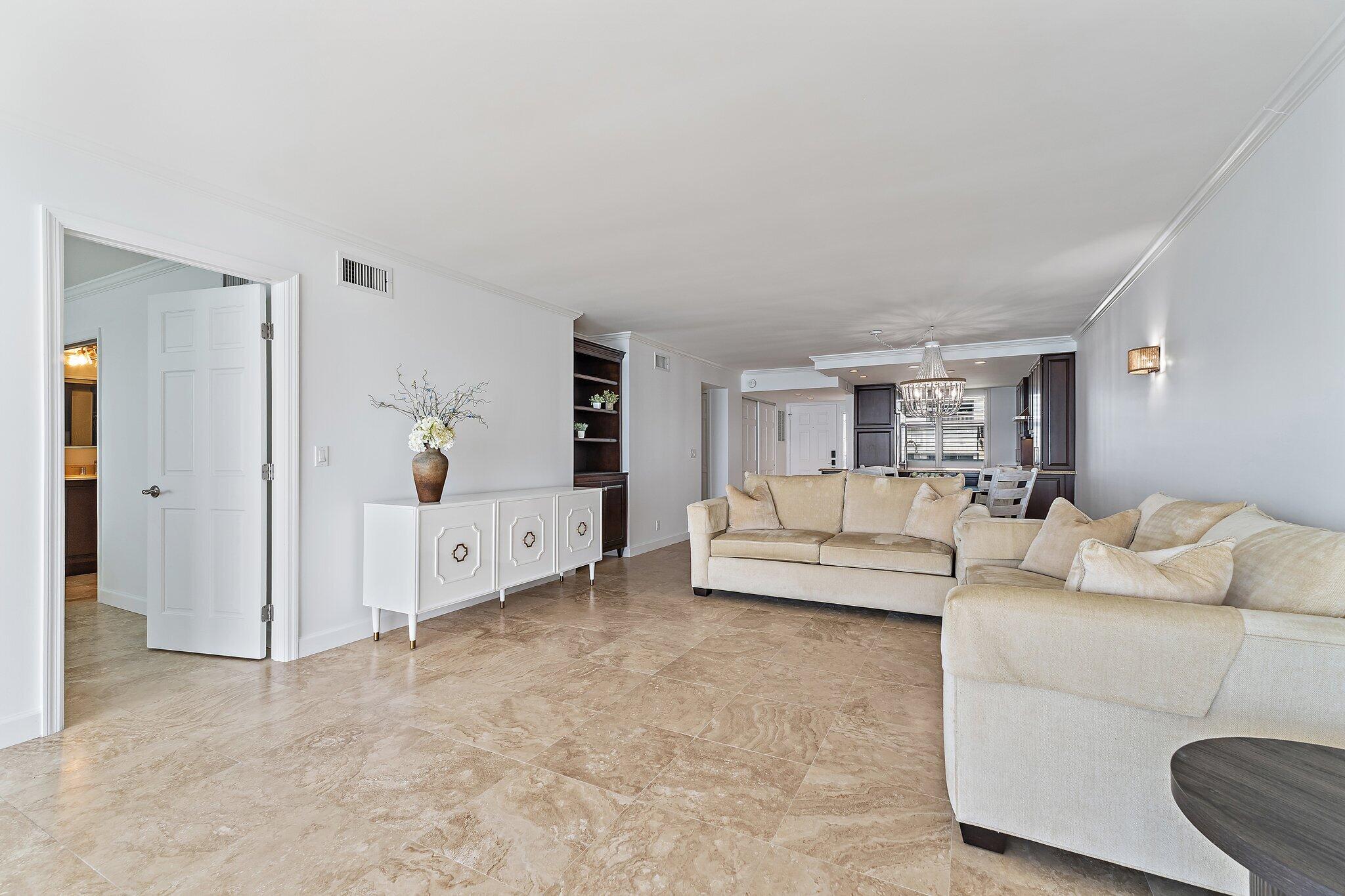 900 Ocean Drive 705