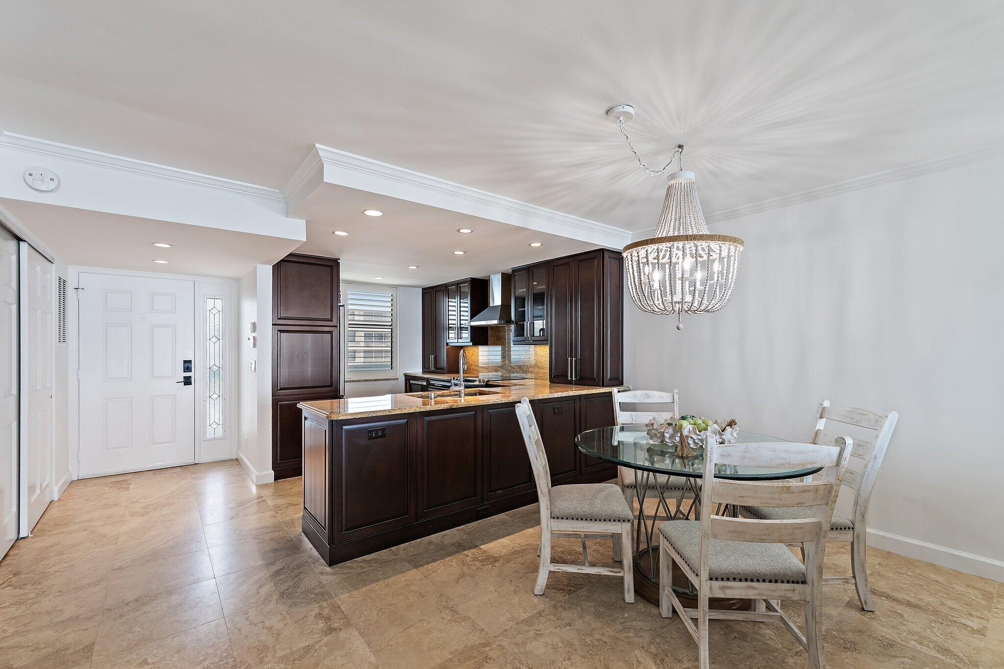 900 Ocean Drive 705