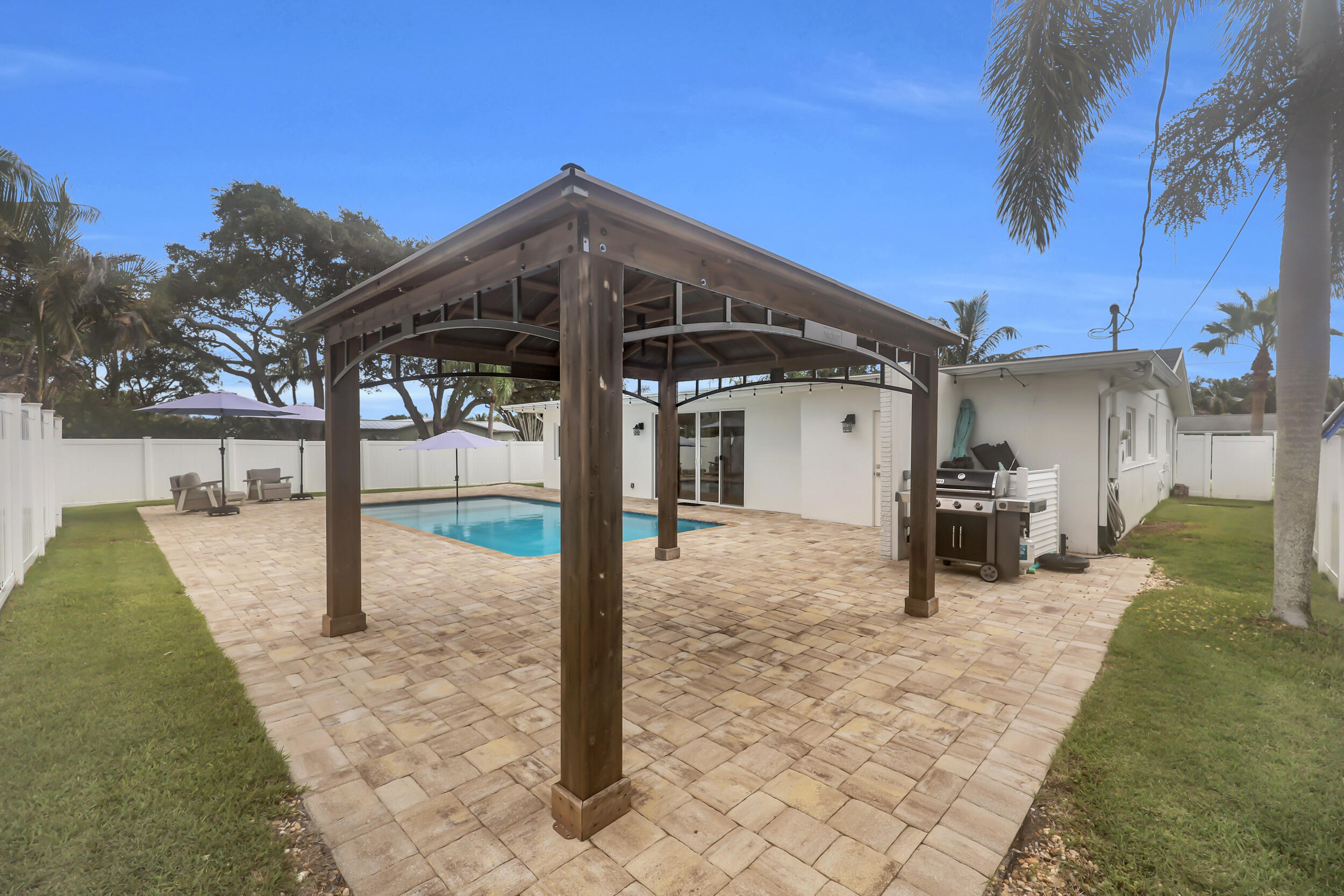 72 WILLOW Road