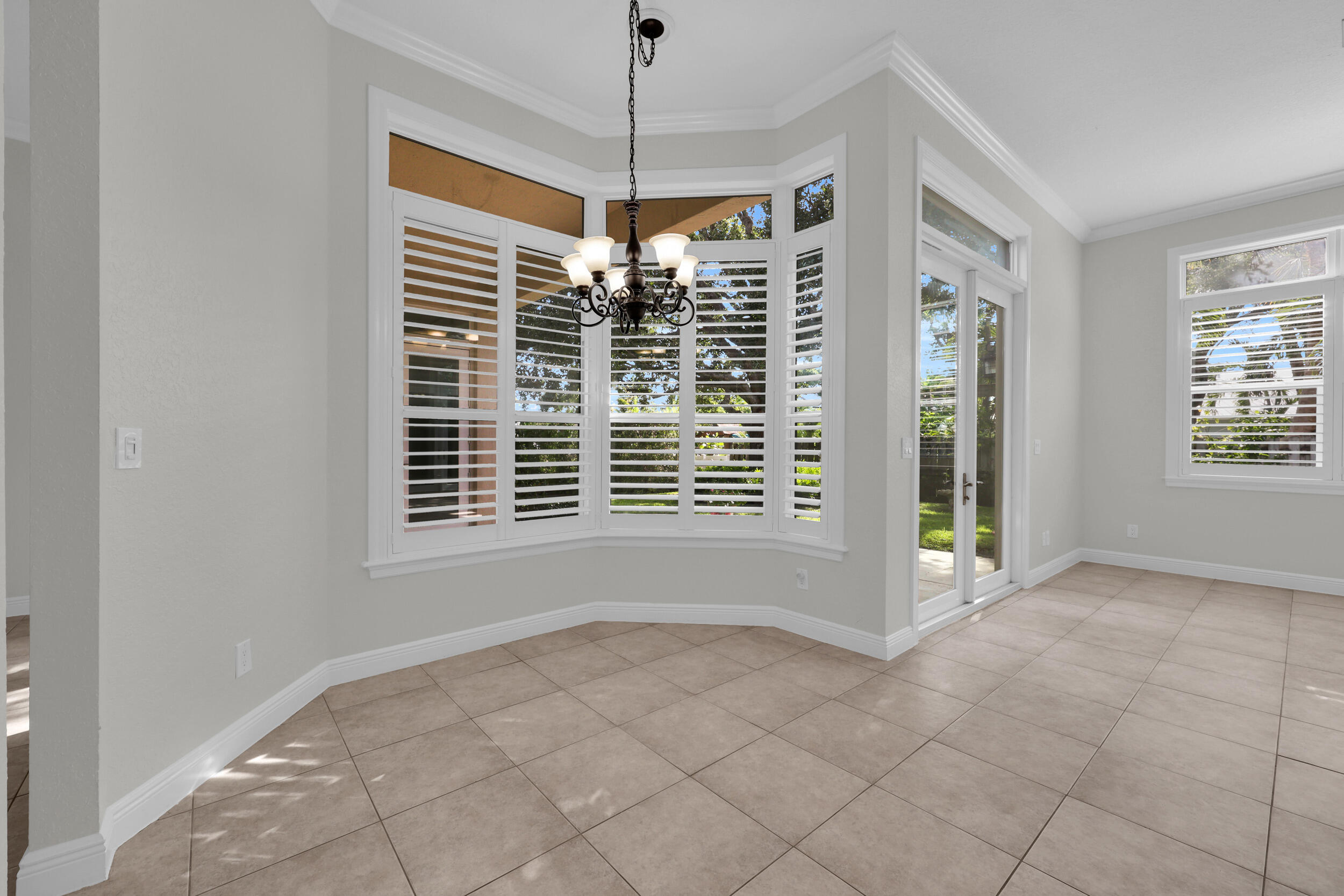 103 MAGNOLIA Way