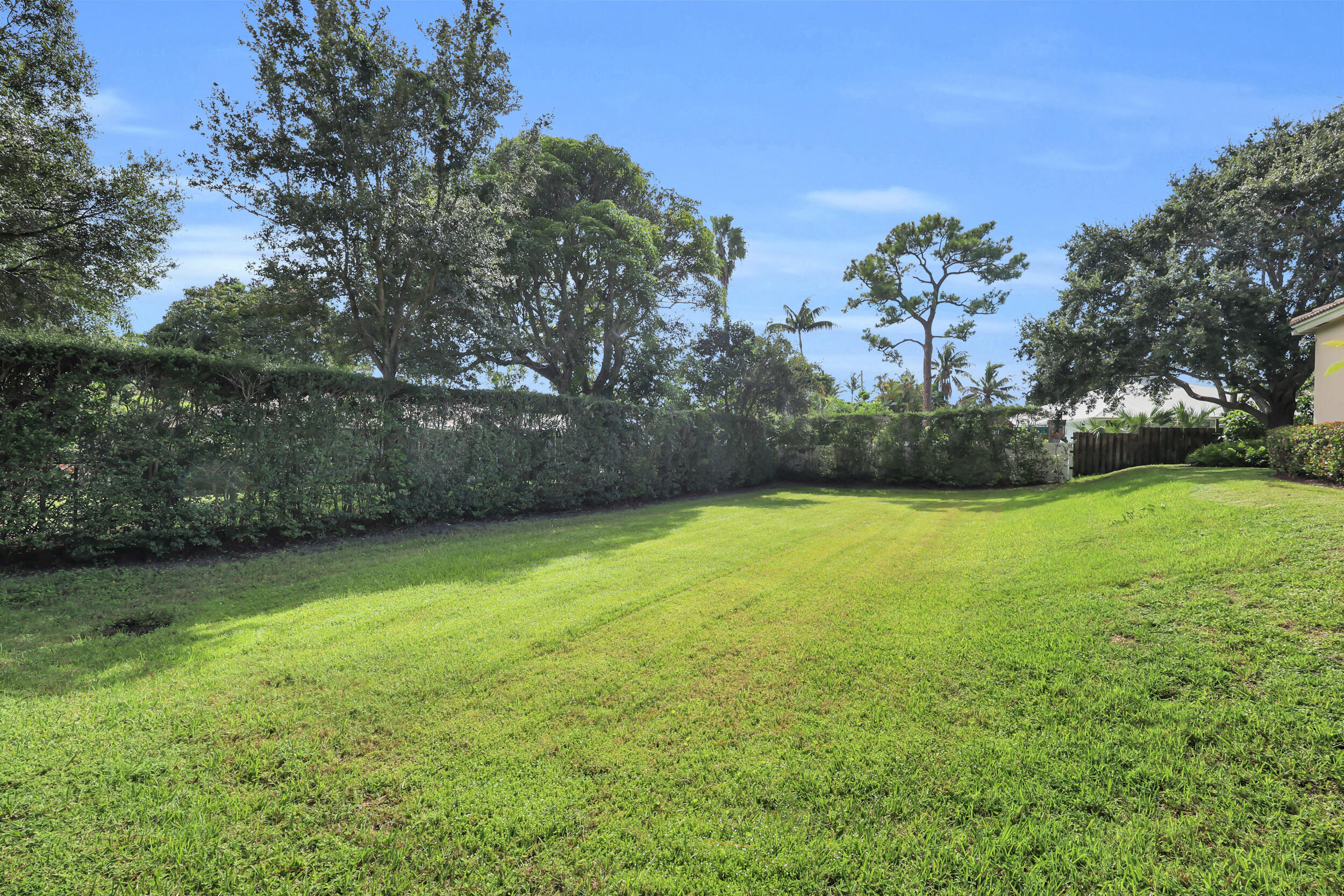103 MAGNOLIA Way
