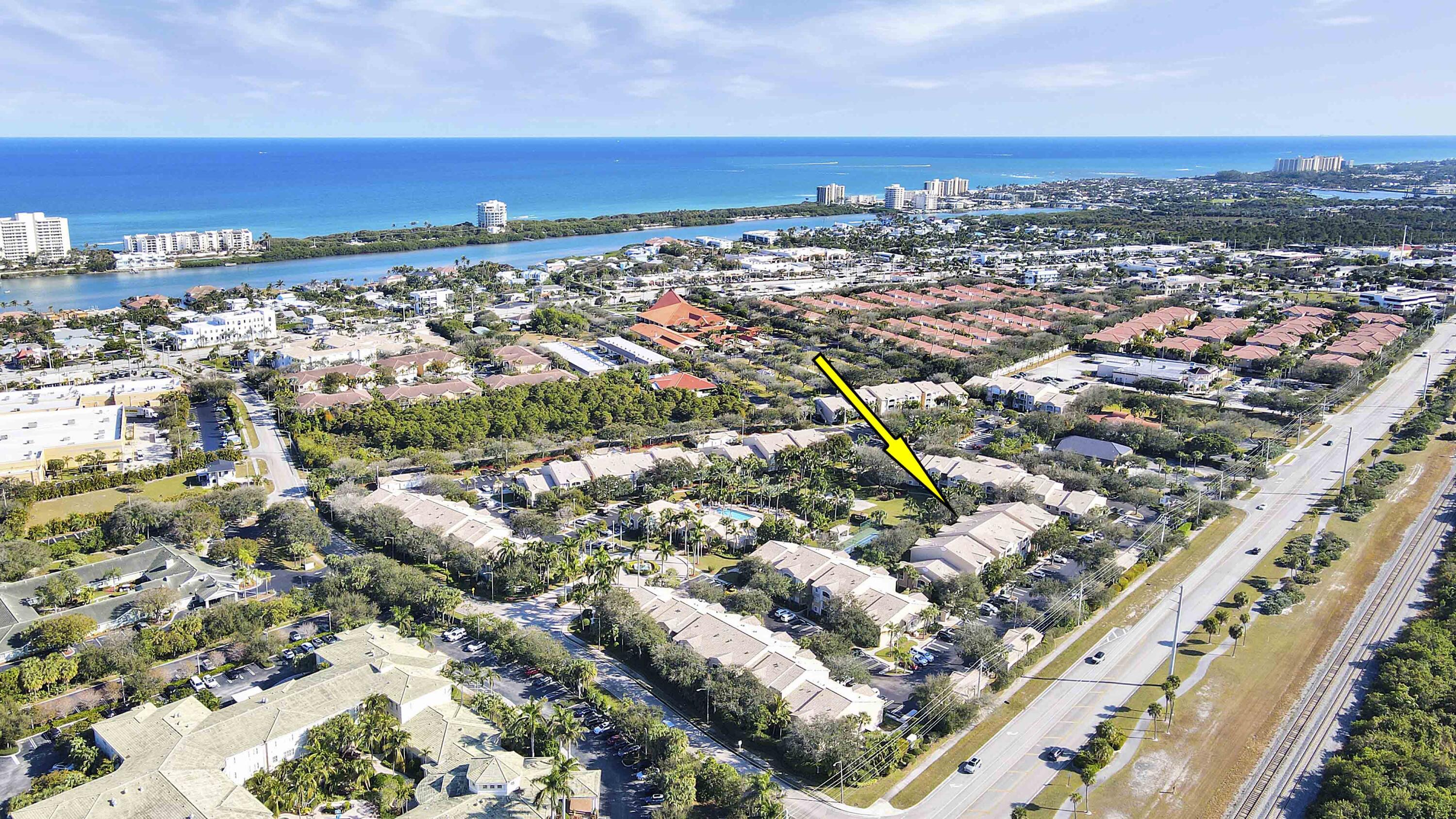 272 VILLAGE Boulevard 7208