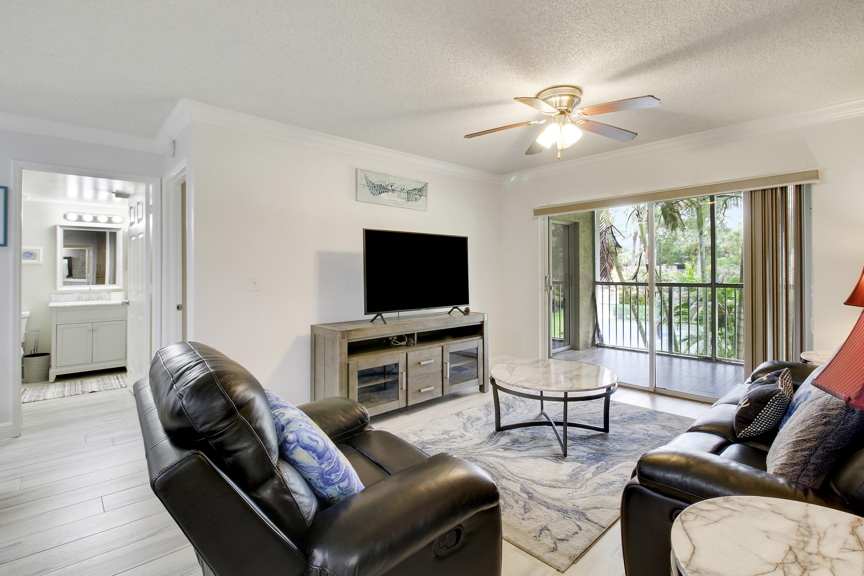 272 VILLAGE Boulevard 7208
