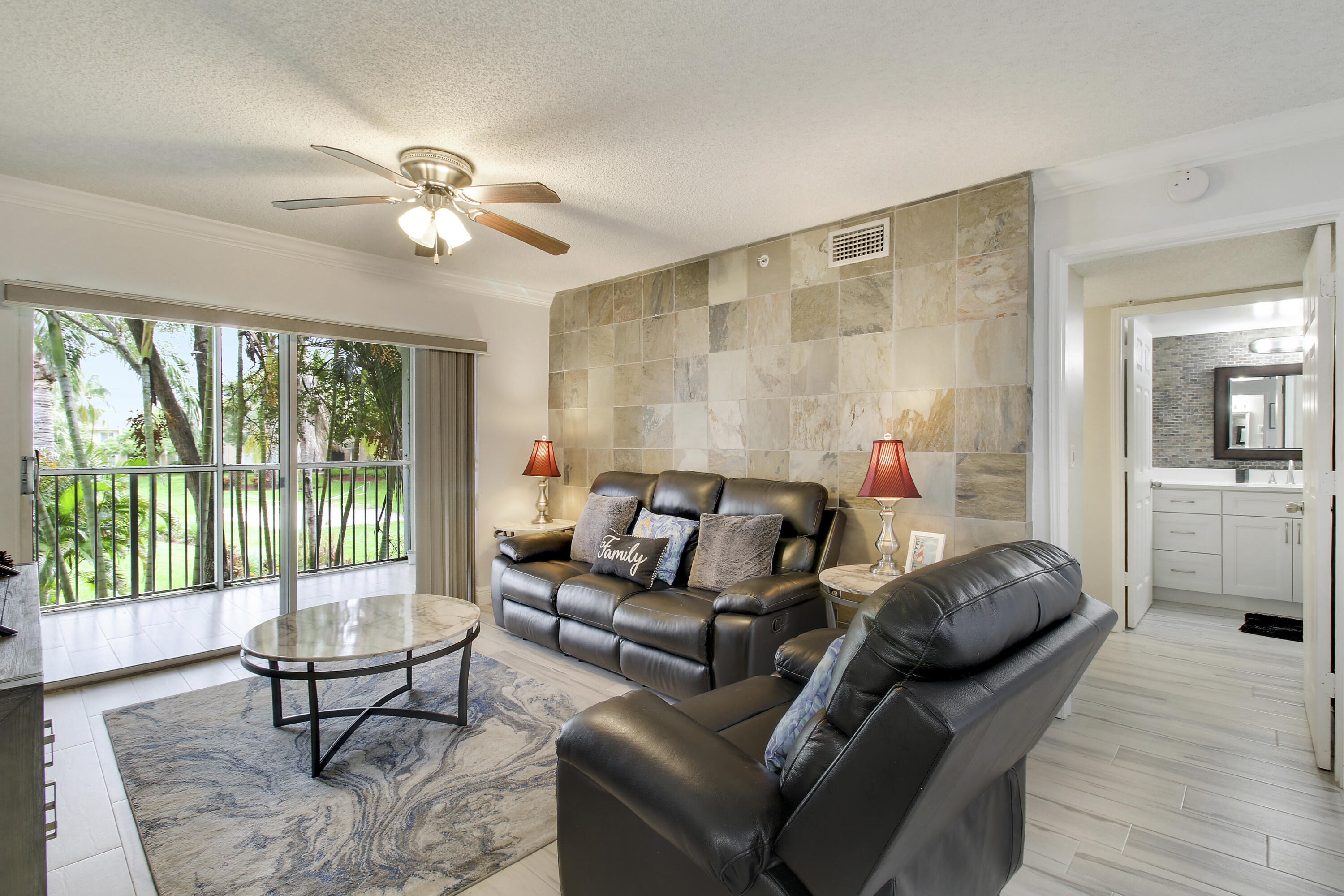 272 VILLAGE Boulevard 7208