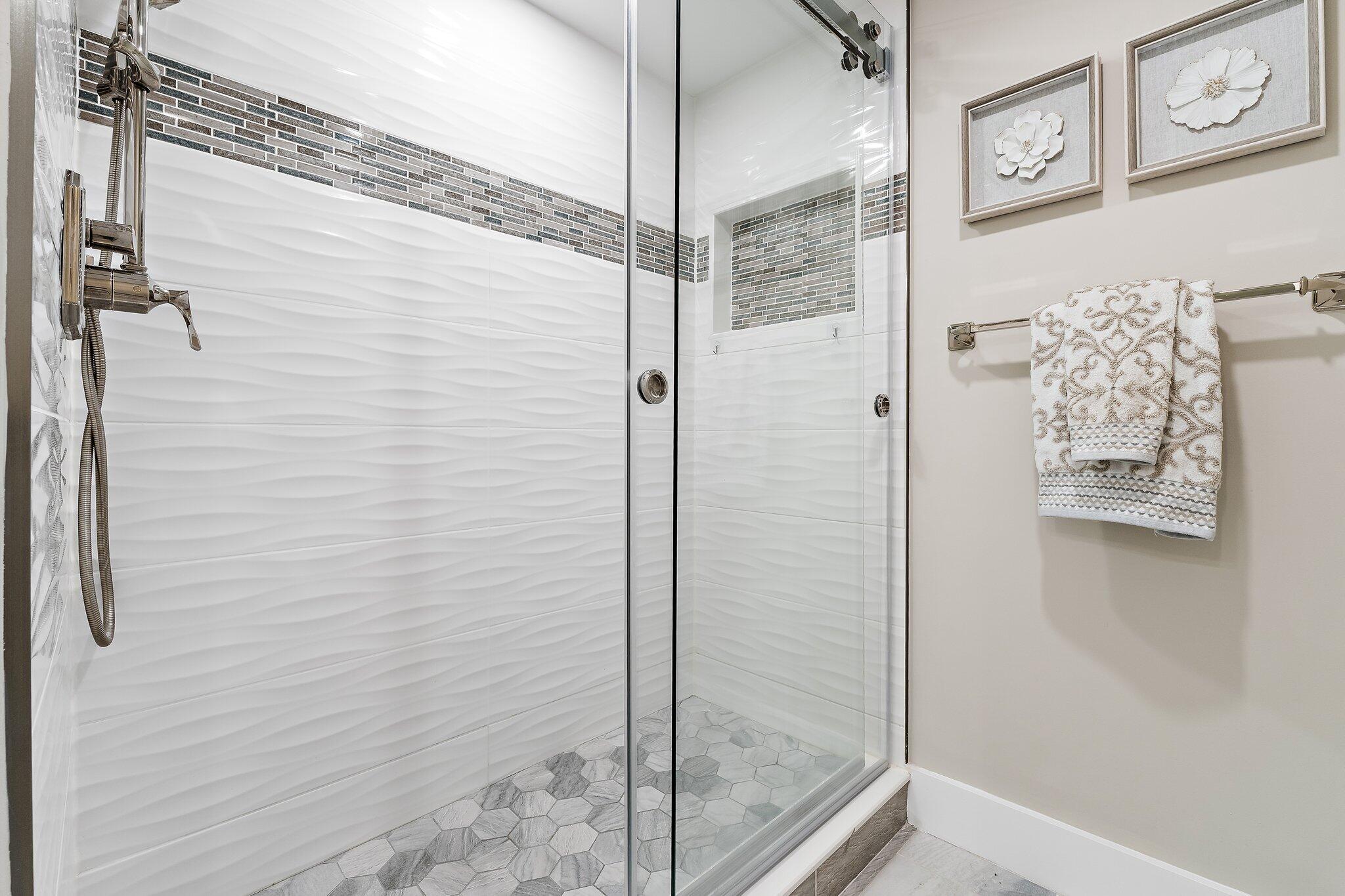 123 Lakeshore Drive 1544