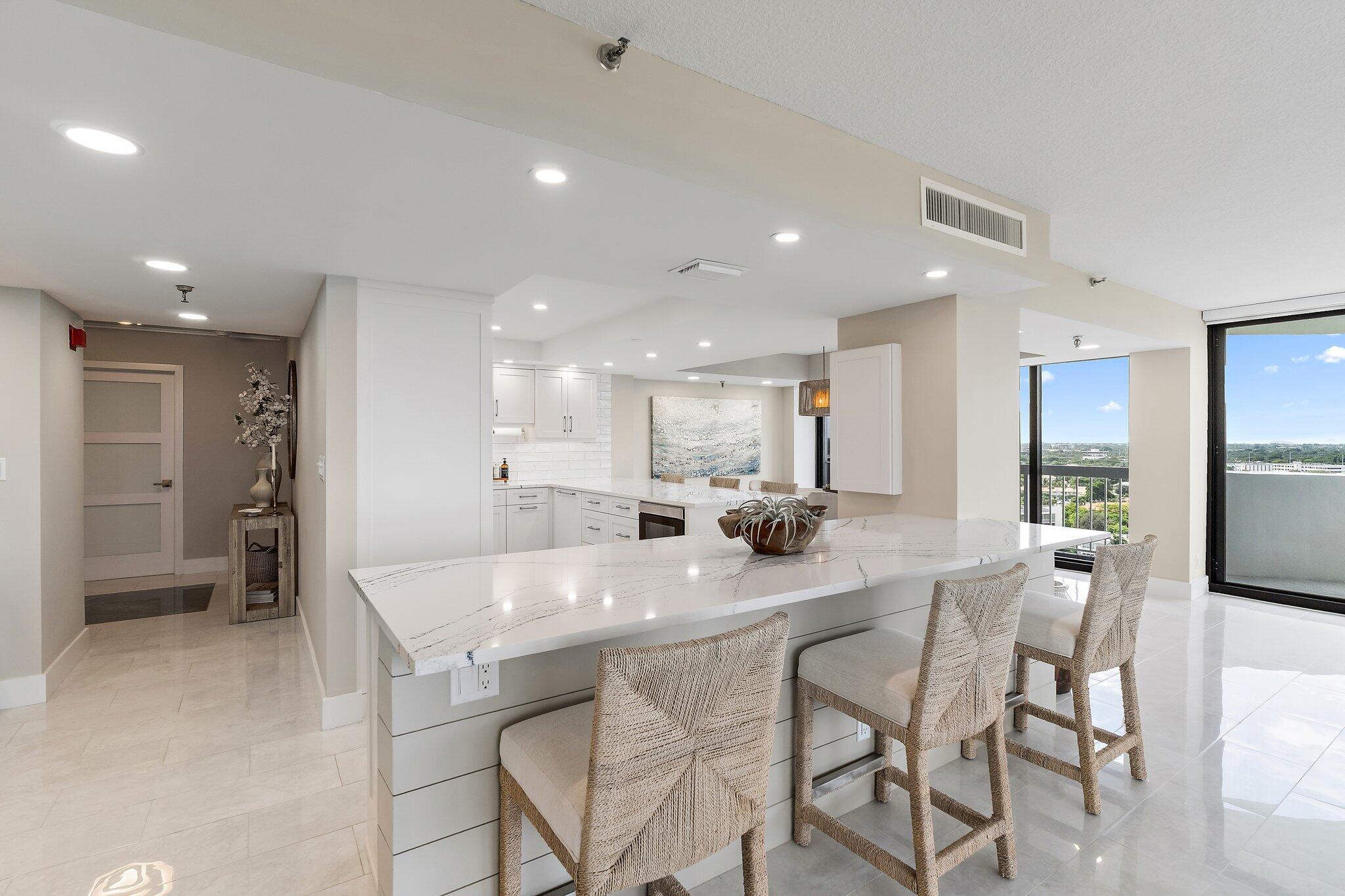 123 Lakeshore Drive 1544