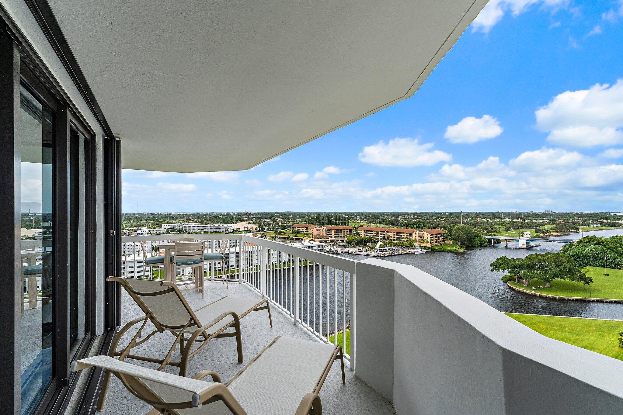 123 Lakeshore Drive 1544