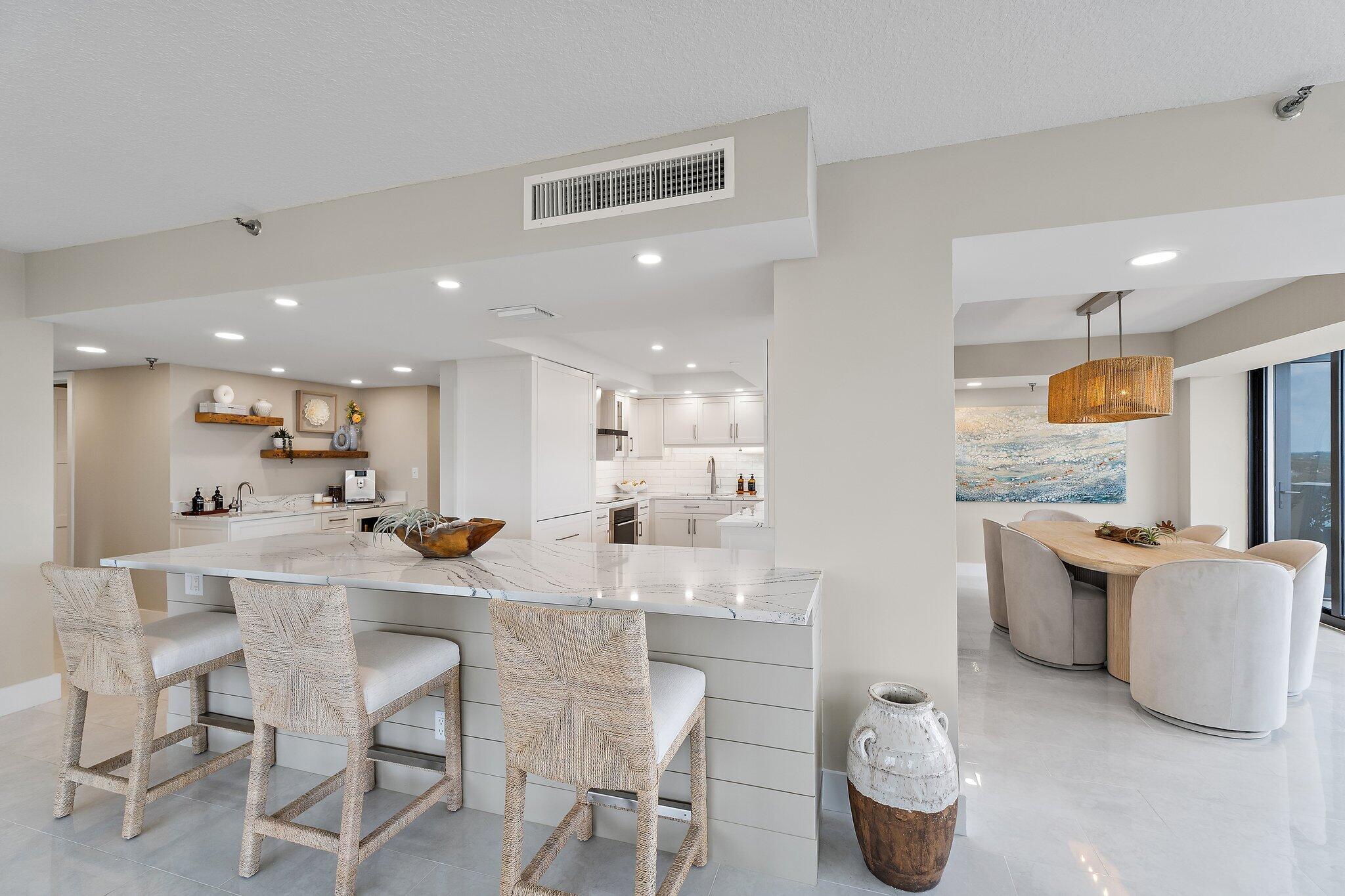 123 Lakeshore Drive 1544