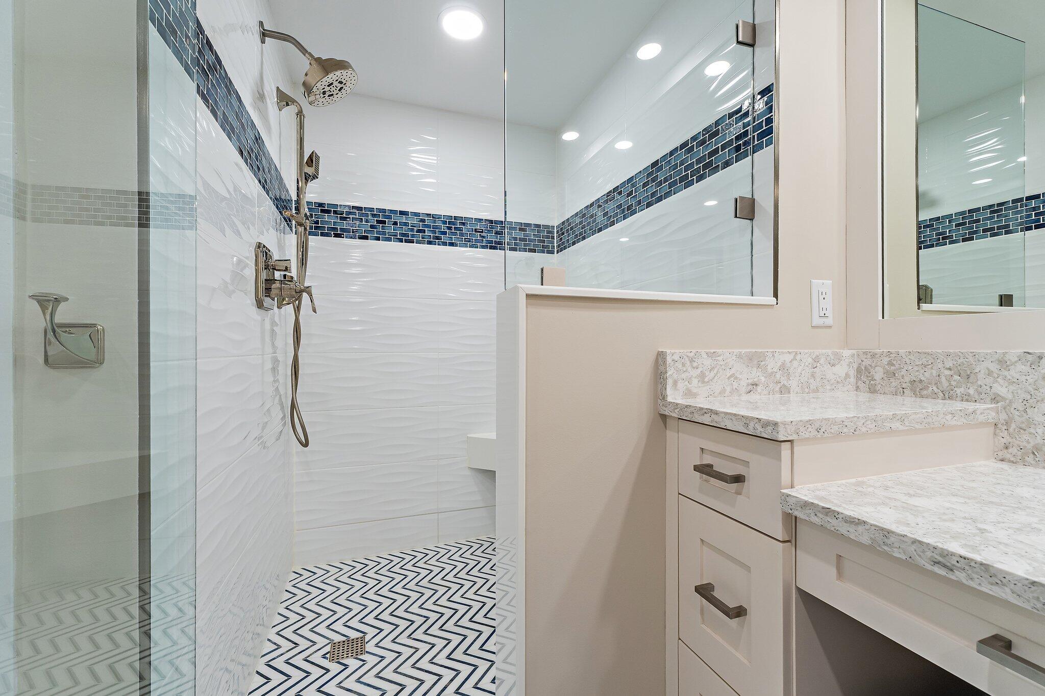 123 Lakeshore Drive 1544