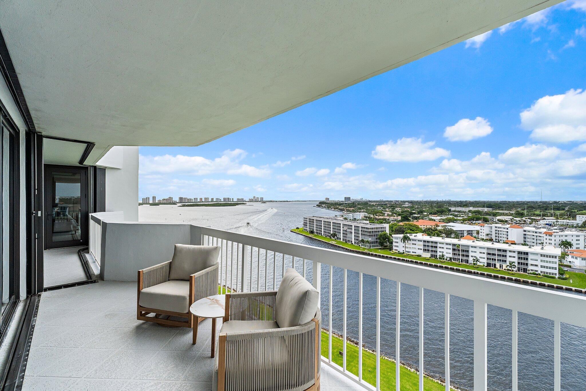 123 Lakeshore Drive 1544