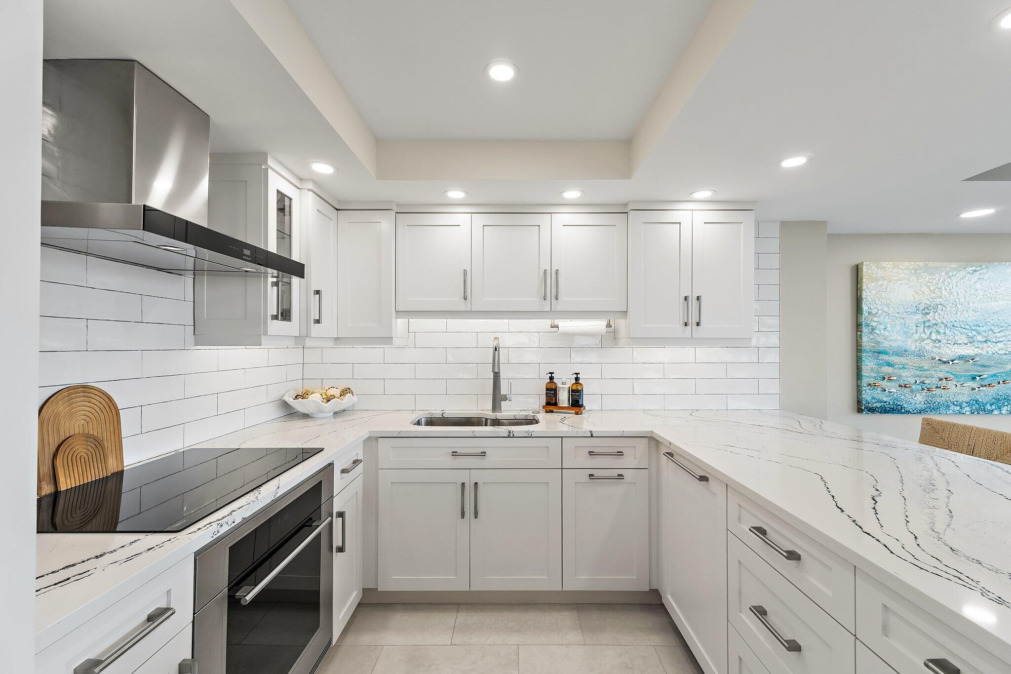 123 Lakeshore Drive 1544