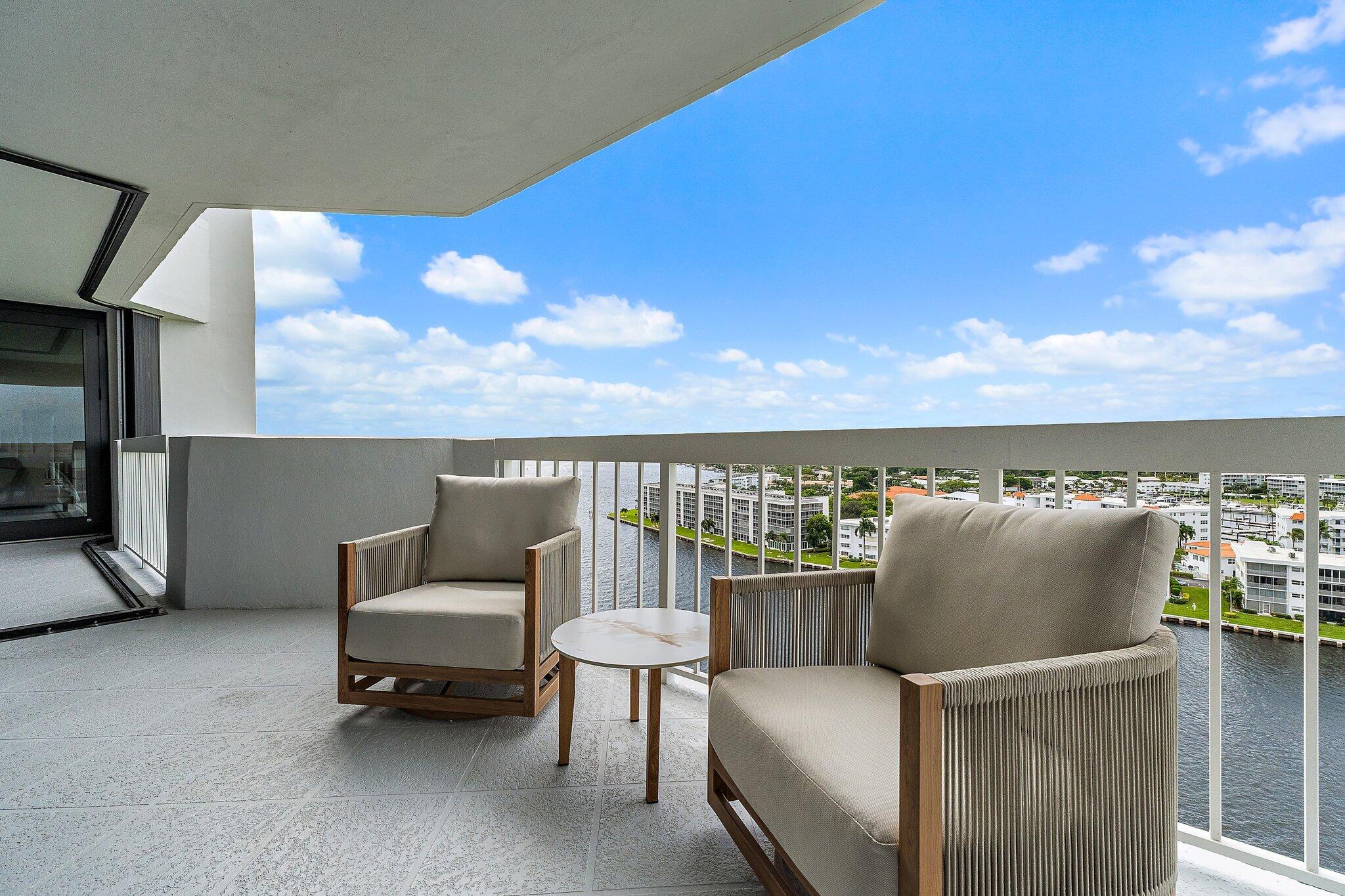 123 Lakeshore Drive 1544