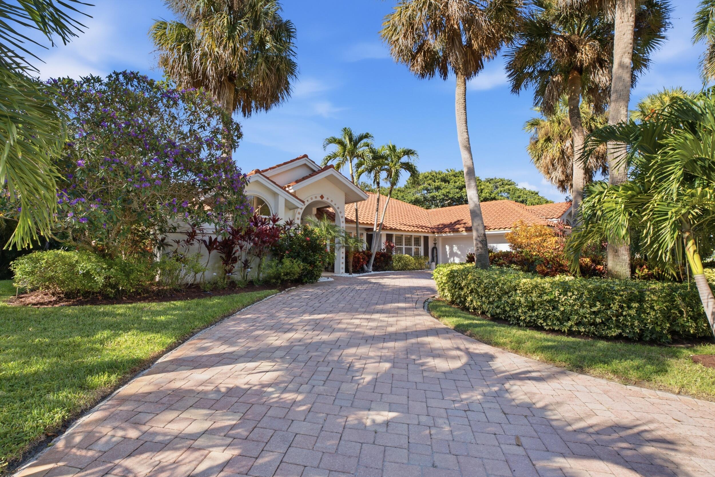 100 HILLCREST Drive