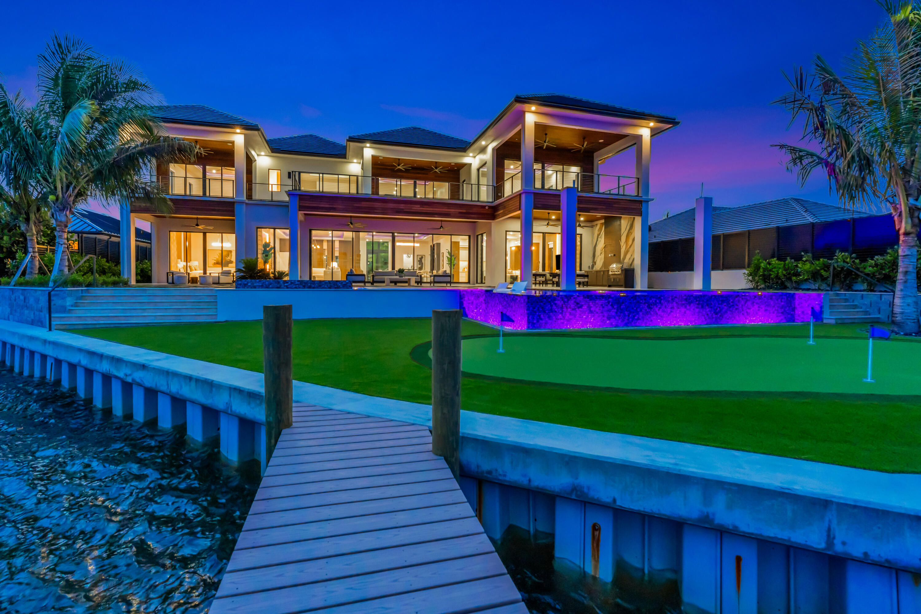 19600 Harbor Road S