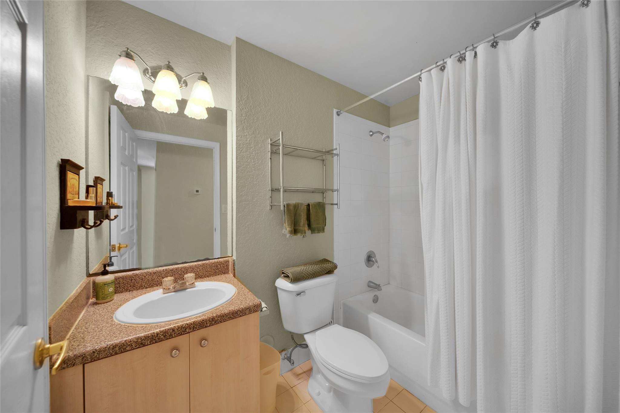 1805 N Flagler Drive 106