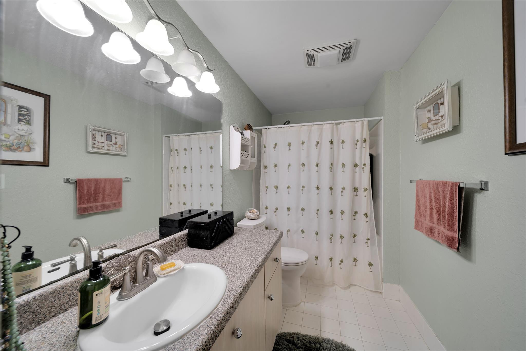 1805 N Flagler Drive 106