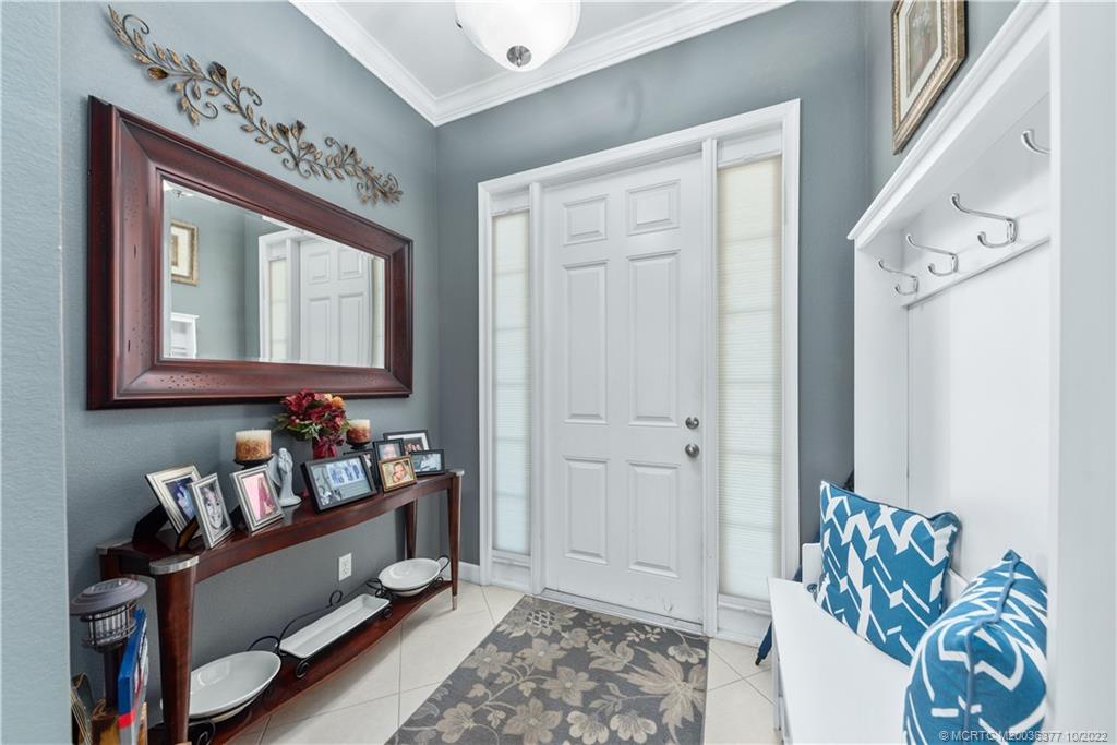 6153 NW Helmsdale Way