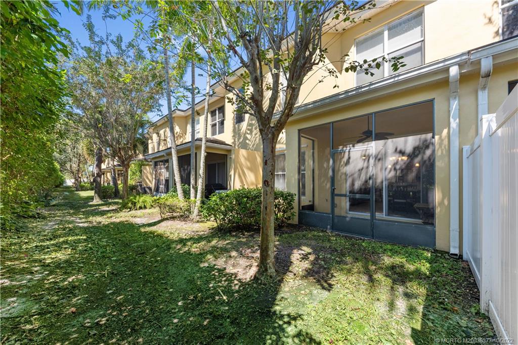 6153 NW Helmsdale Way