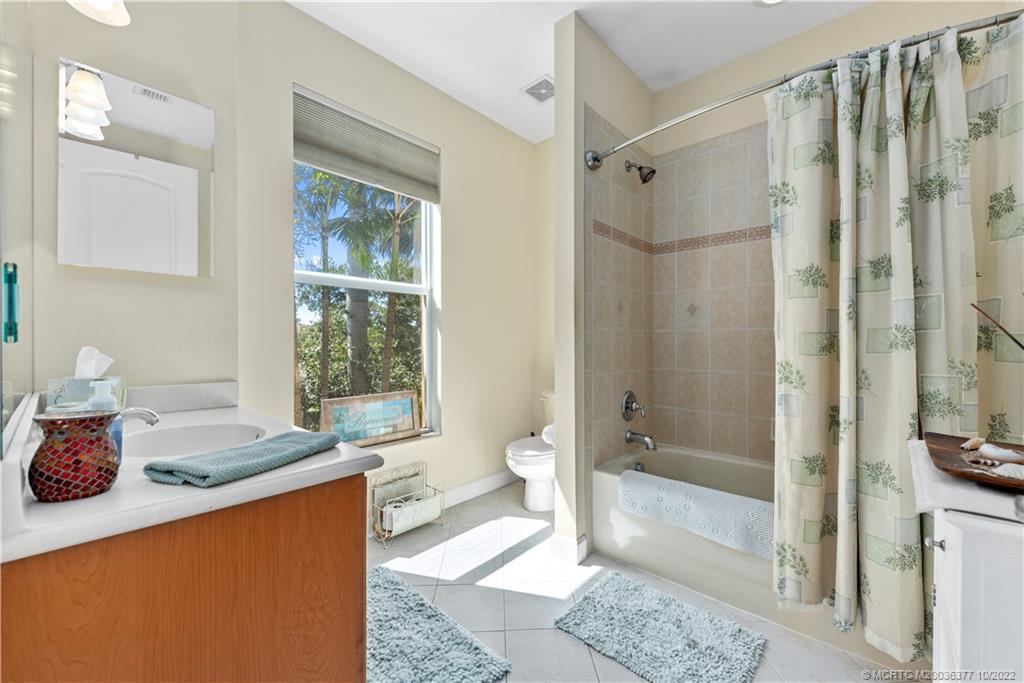 6153 NW Helmsdale Way