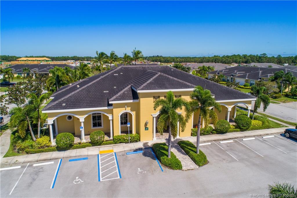 6153 NW Helmsdale Way