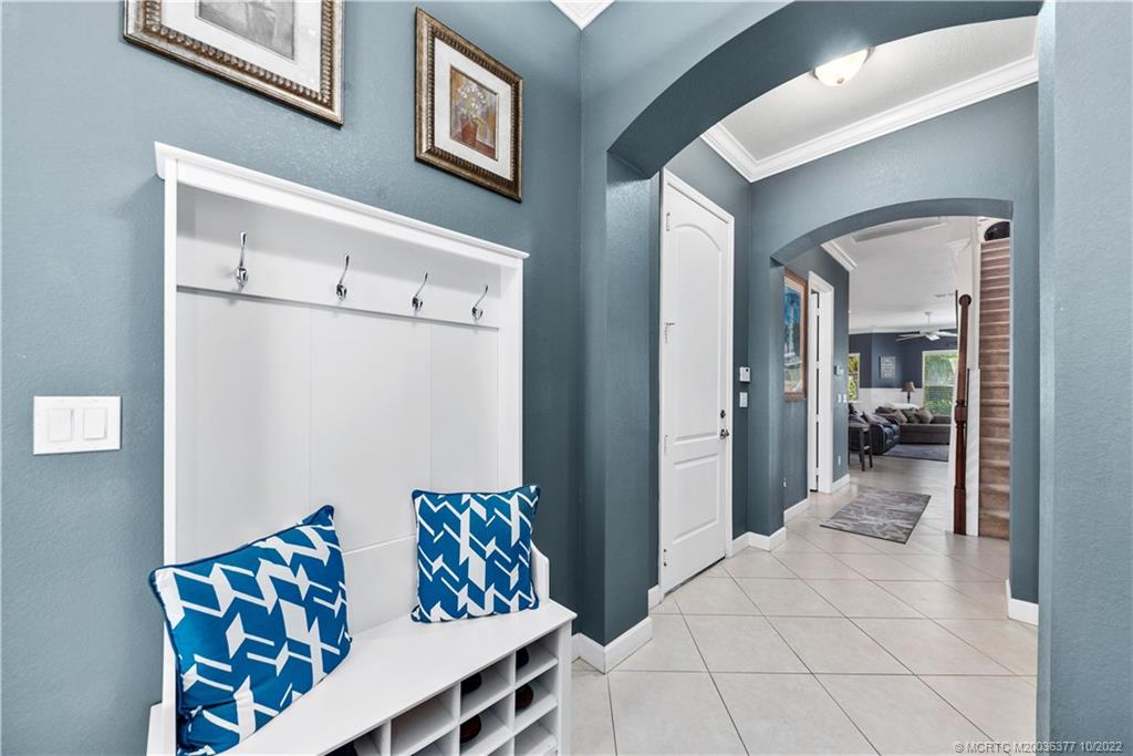 6153 NW Helmsdale Way