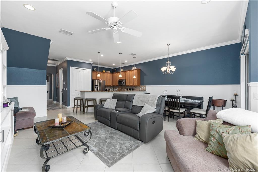 6153 NW Helmsdale Way