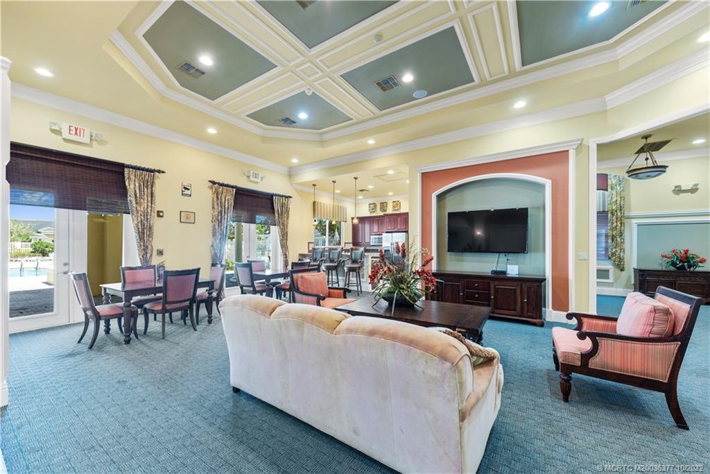 6153 NW Helmsdale Way