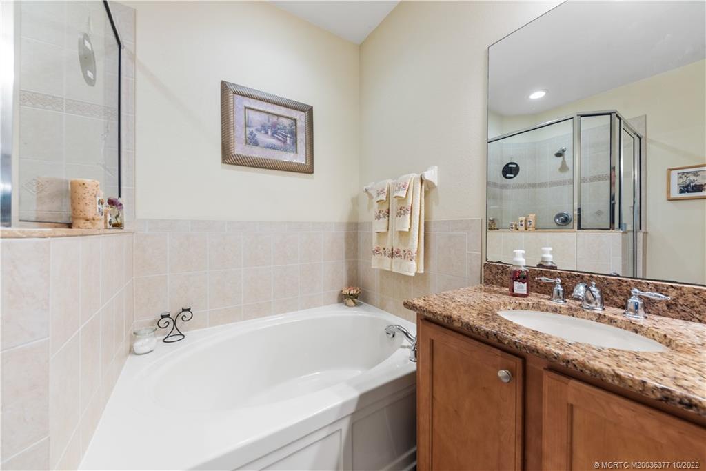 6153 NW Helmsdale Way